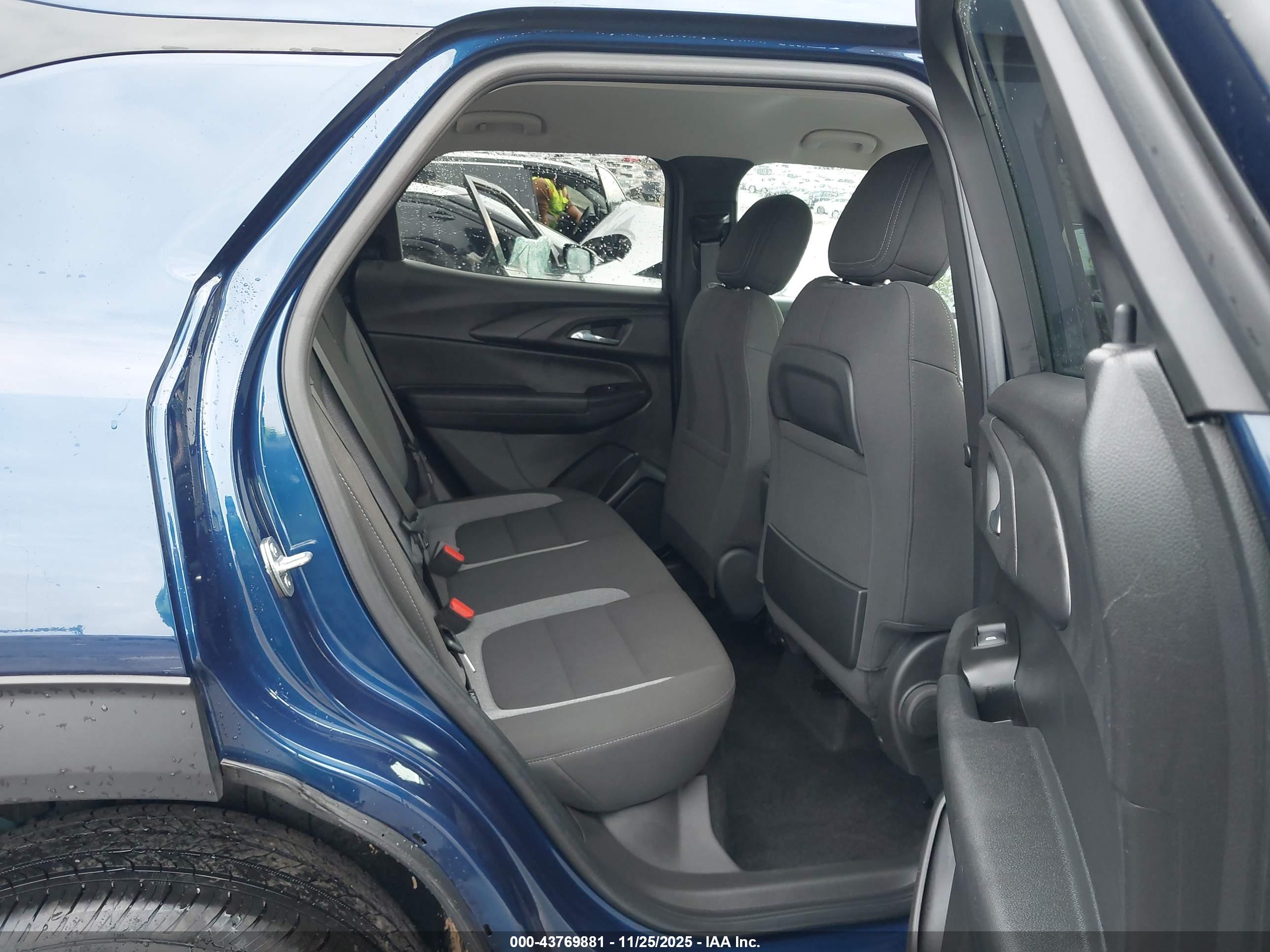 CHEVROLET TRAILBLAZER image 8
