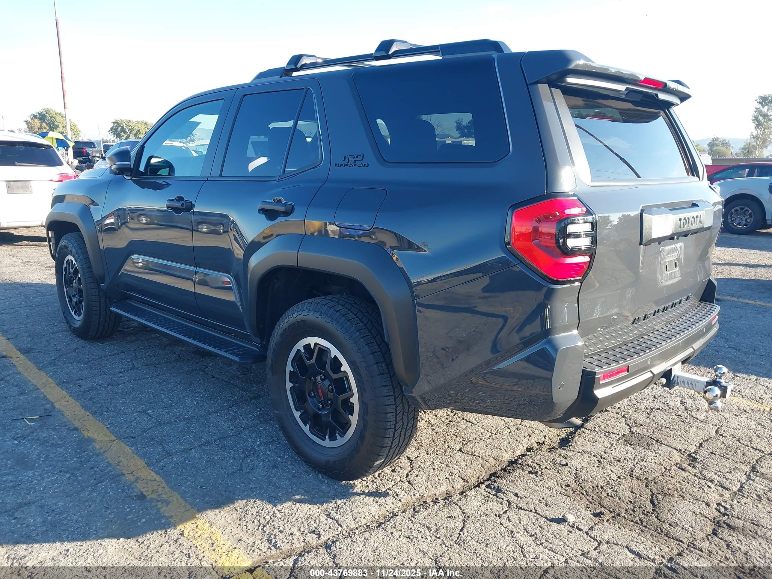 TOYOTA 4RUNNER image 3