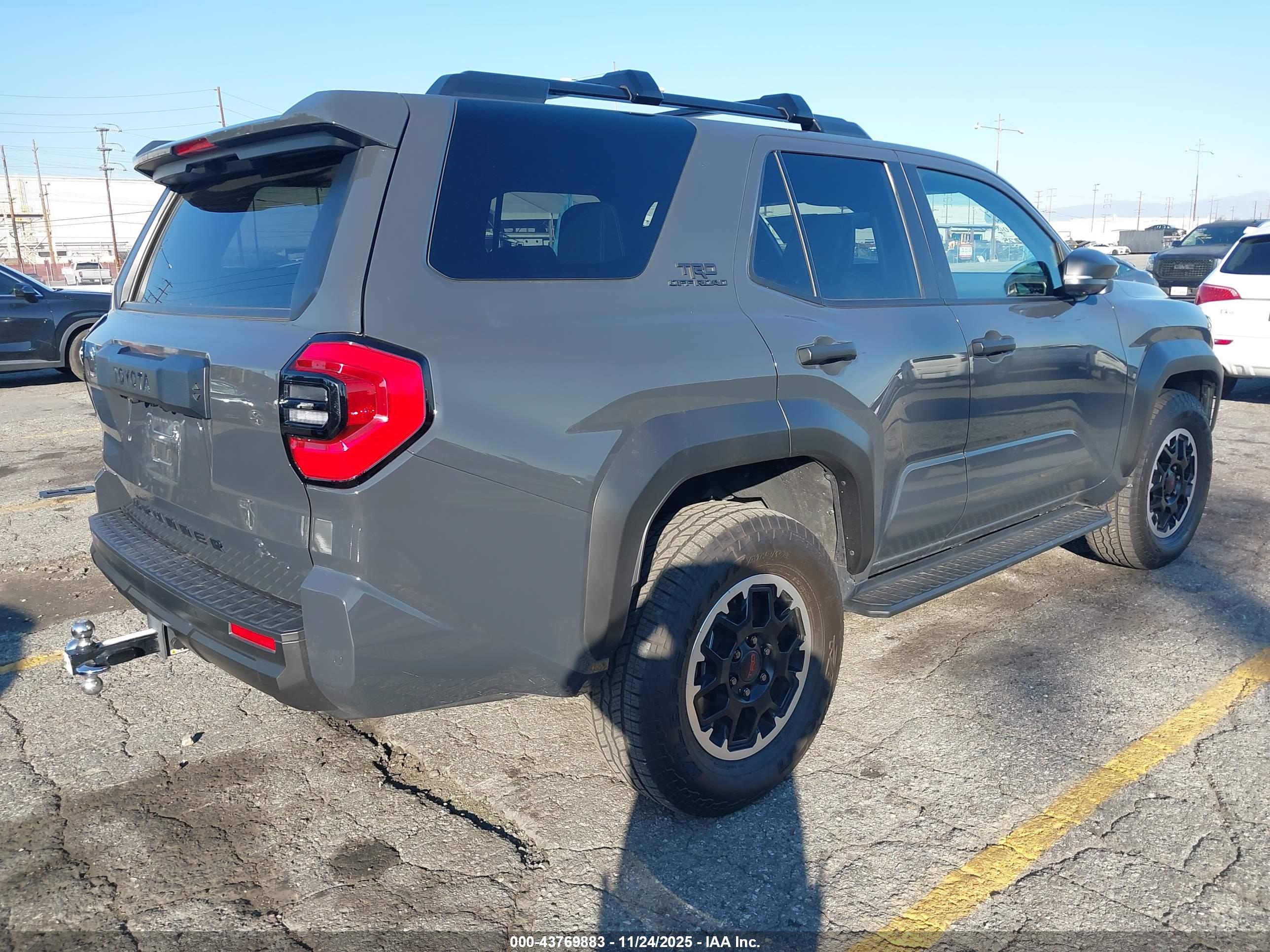 TOYOTA 4RUNNER image 4