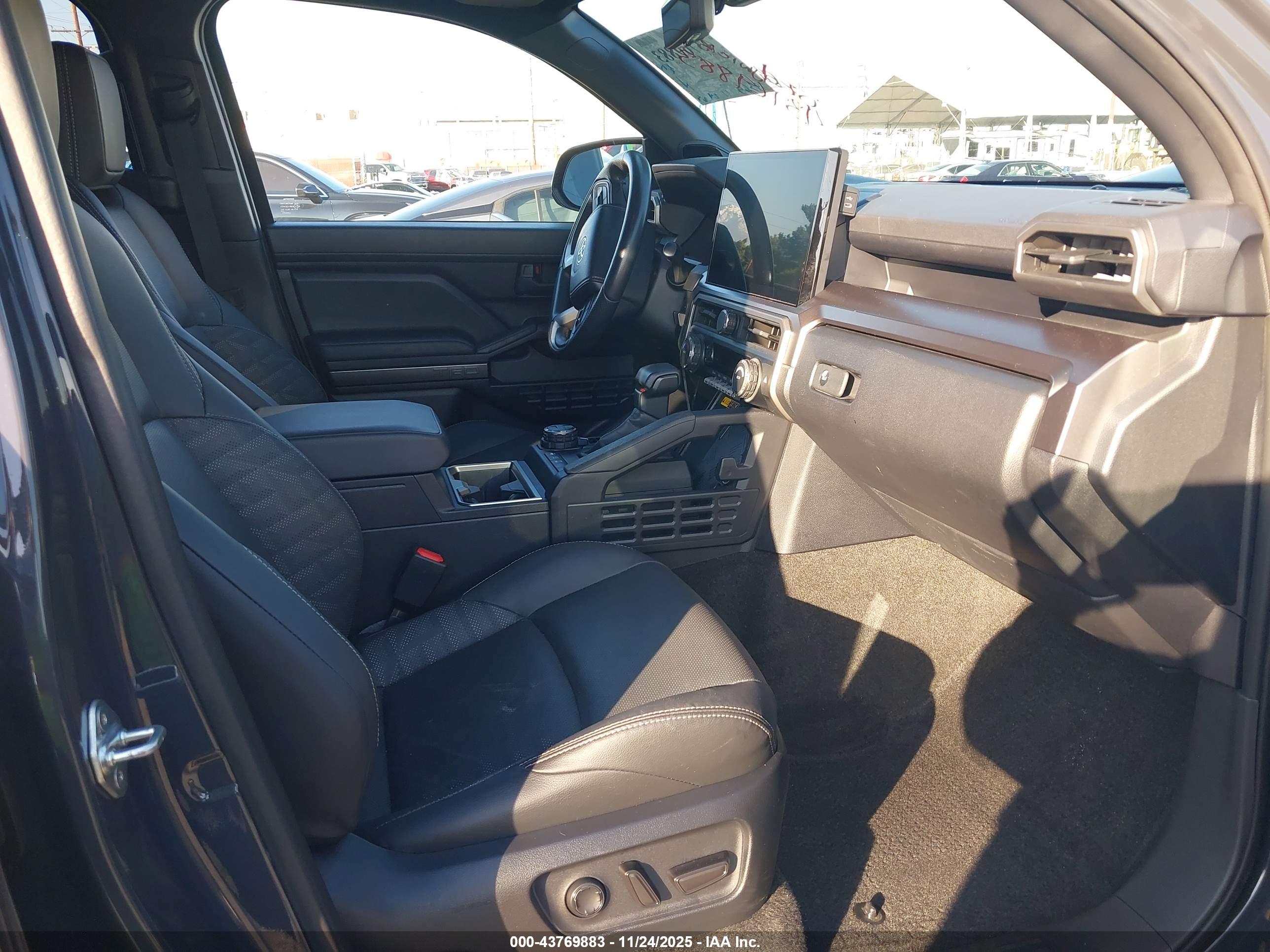 TOYOTA 4RUNNER image 5