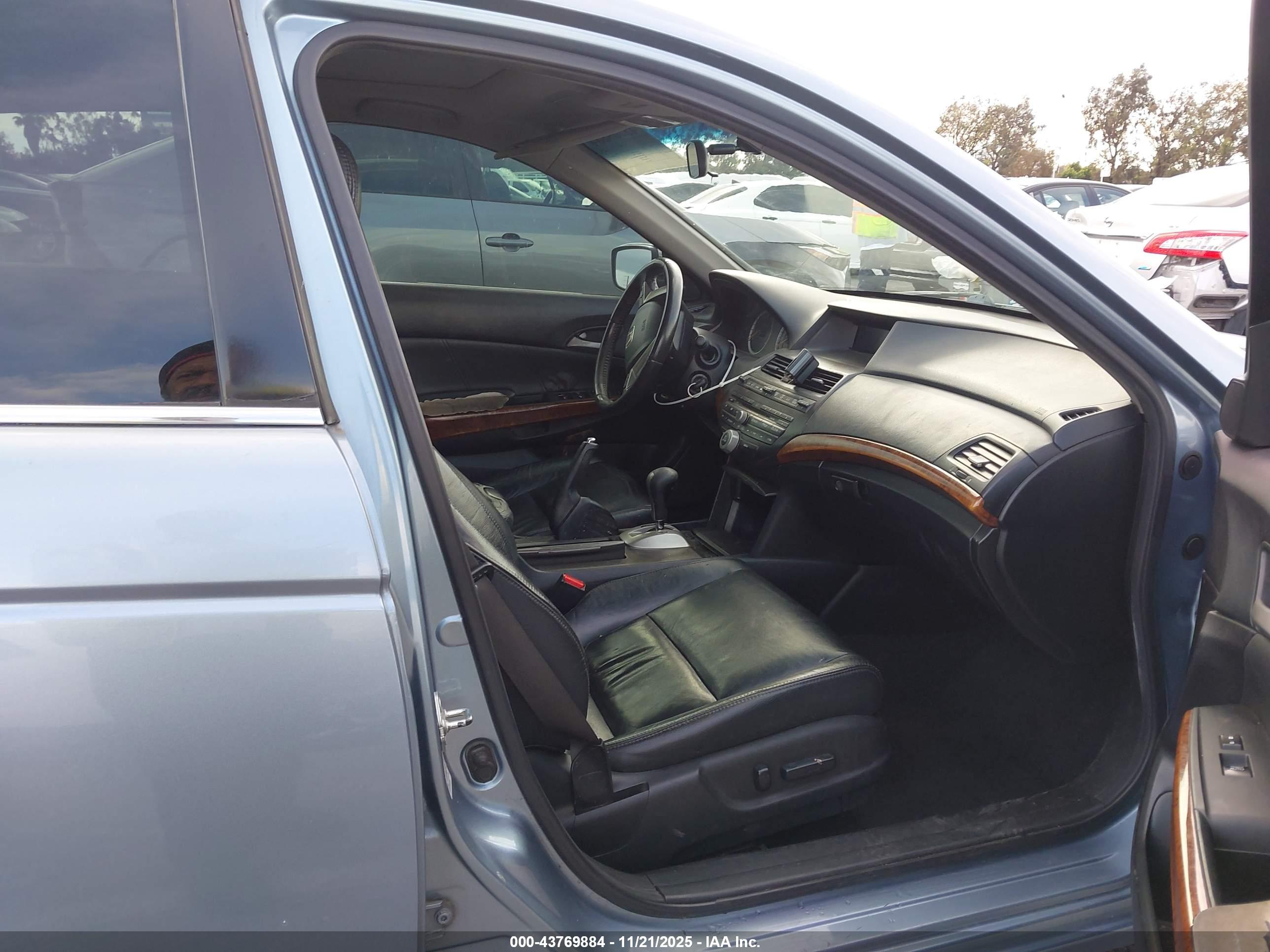 HONDA ACCORD image 5