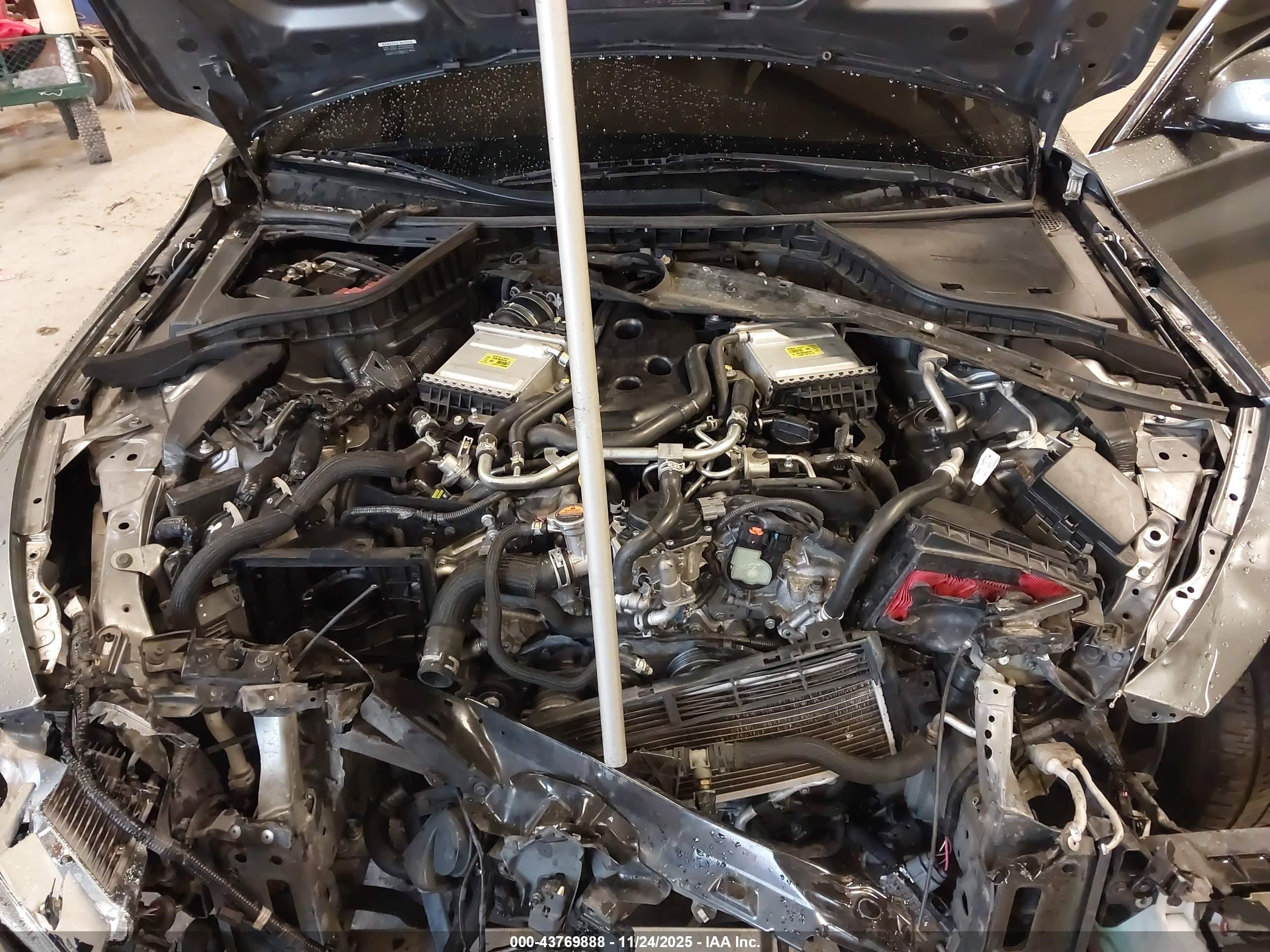 INFINITI Q50 image 10