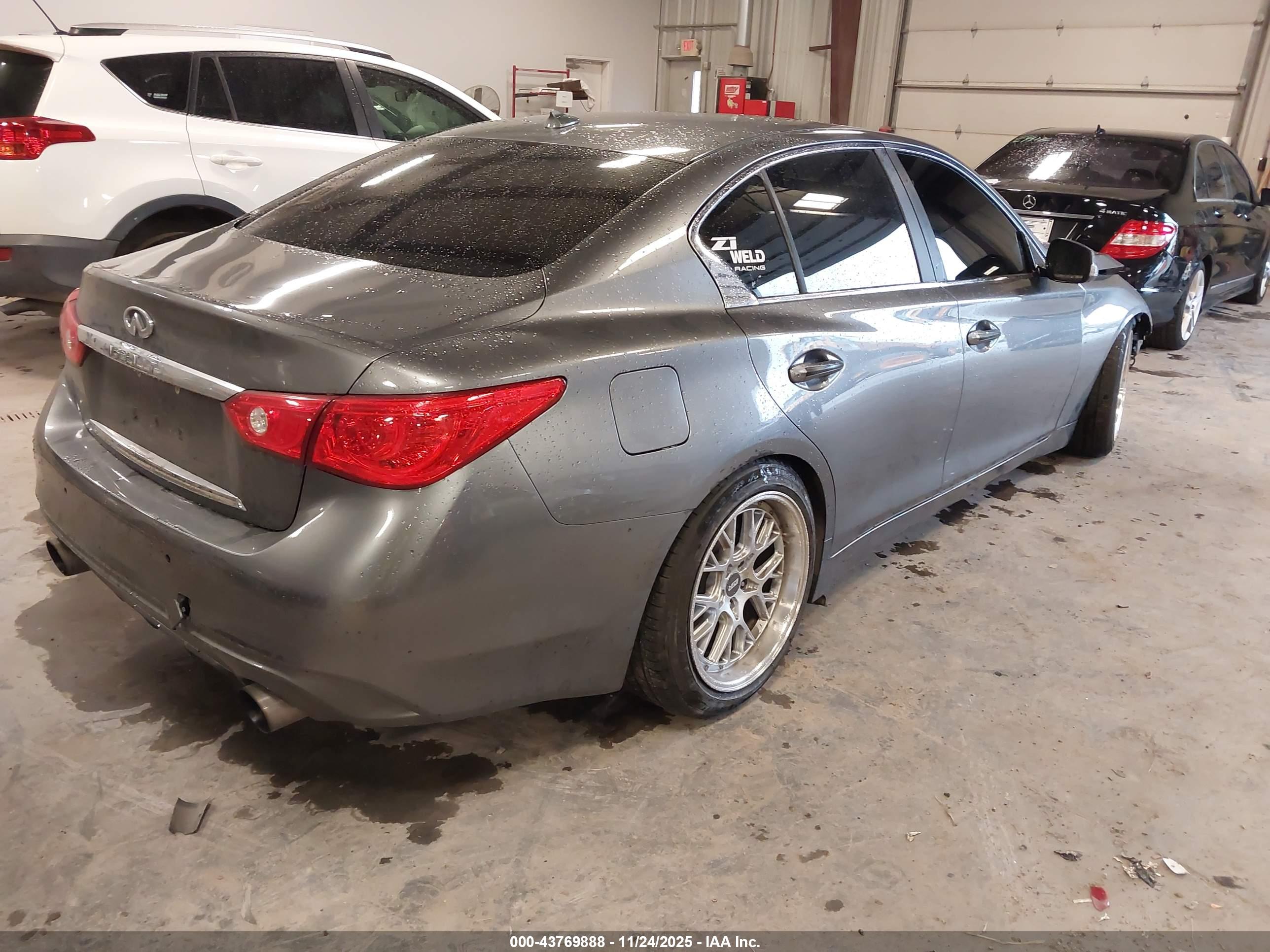 INFINITI Q50 image 4