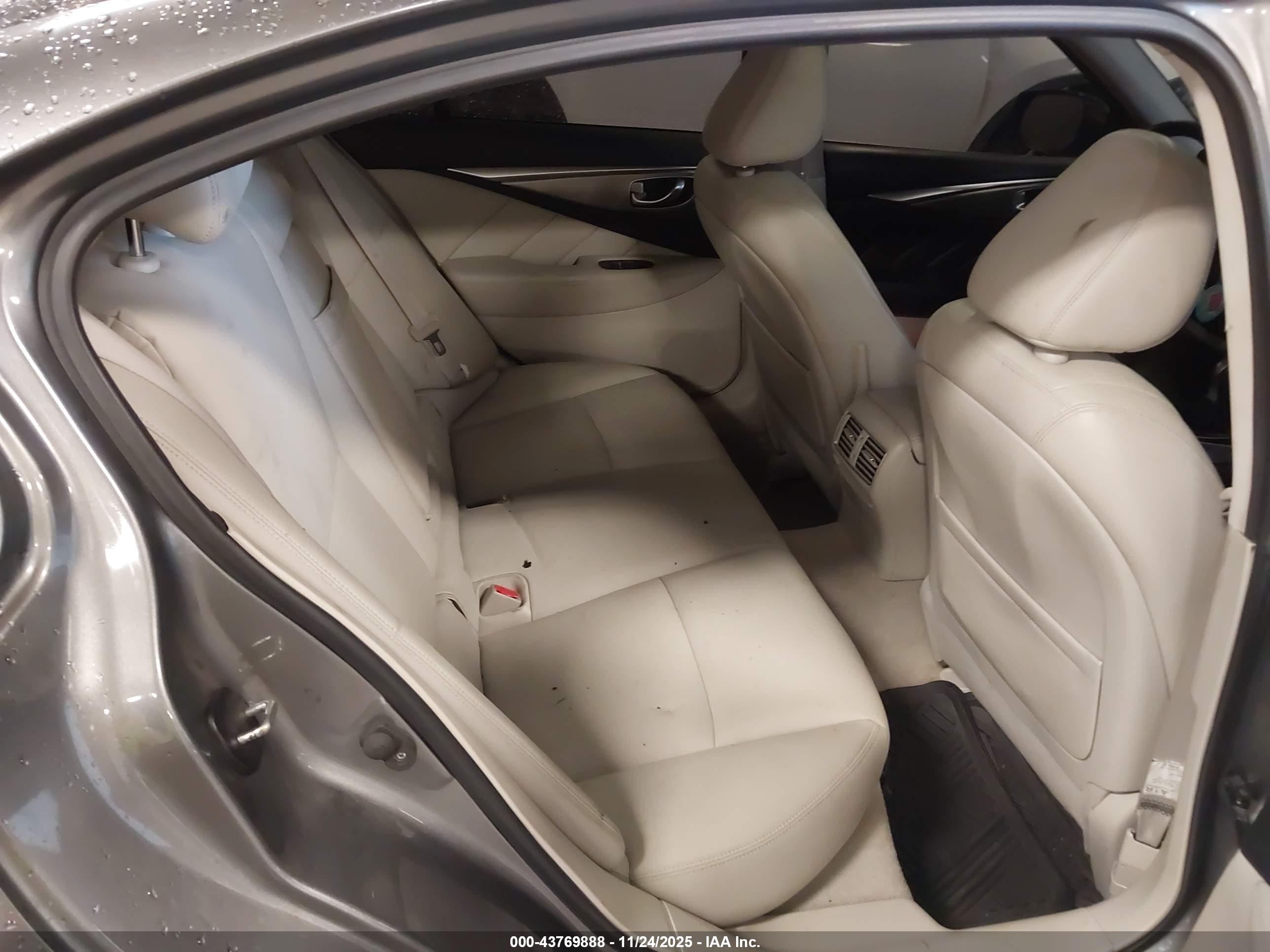 INFINITI Q50 image 8