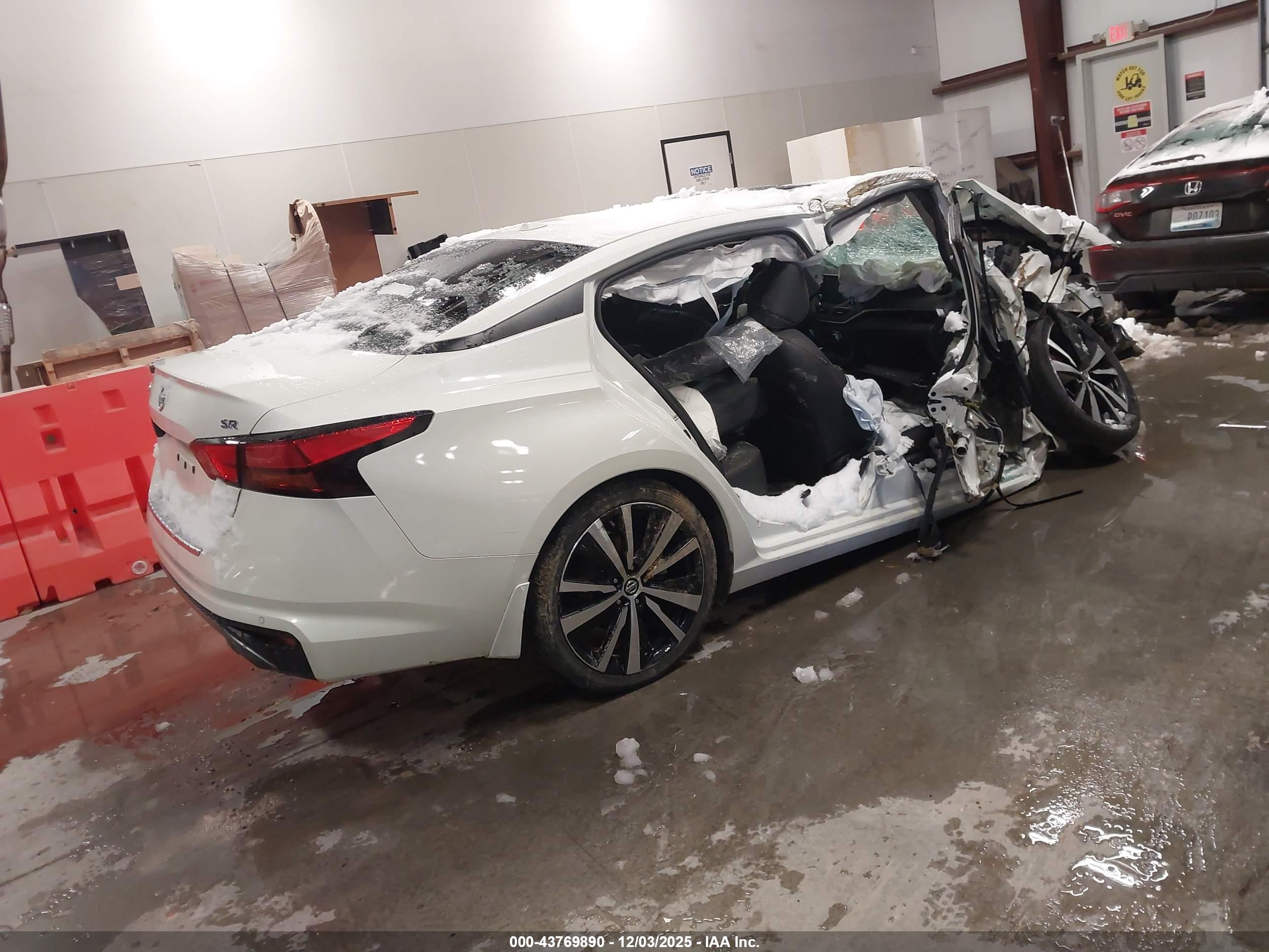NISSAN ALTIMA image 4