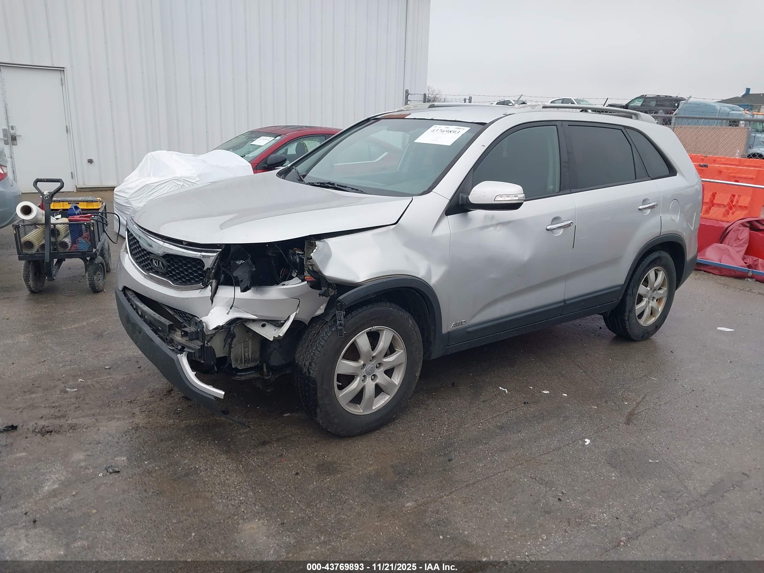 KIA SORENTO image 2