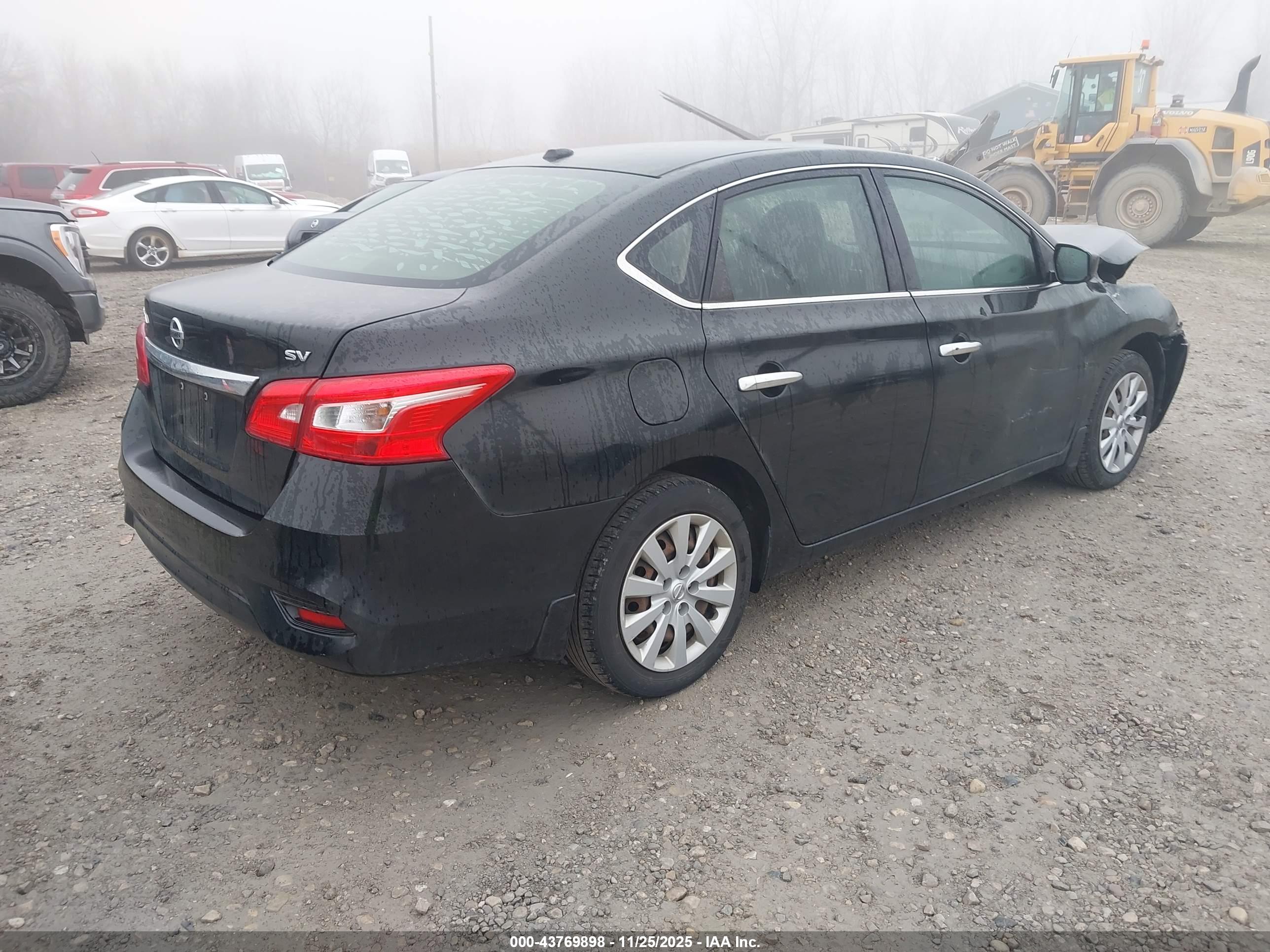 NISSAN SENTRA image 4