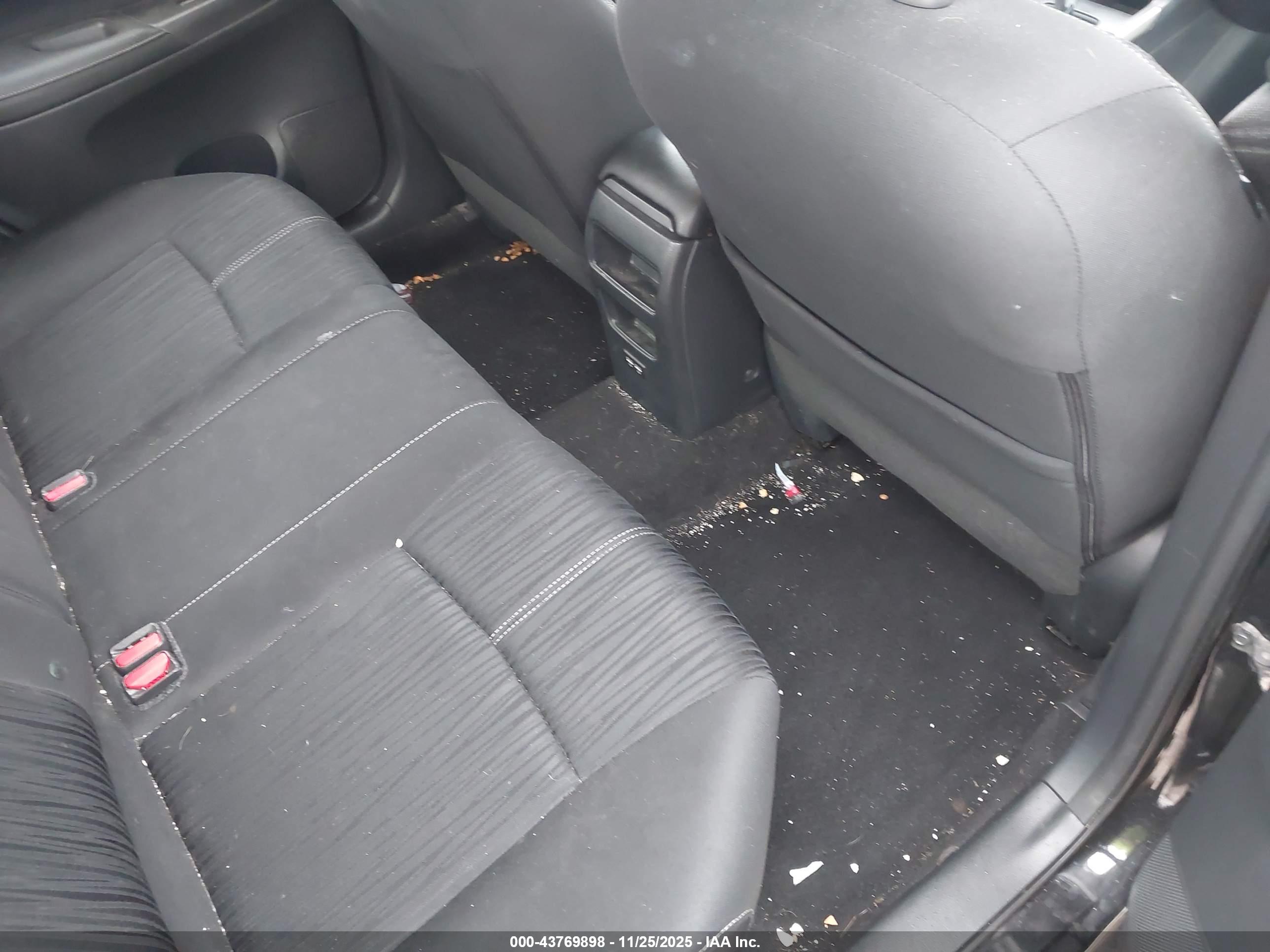 NISSAN SENTRA image 8