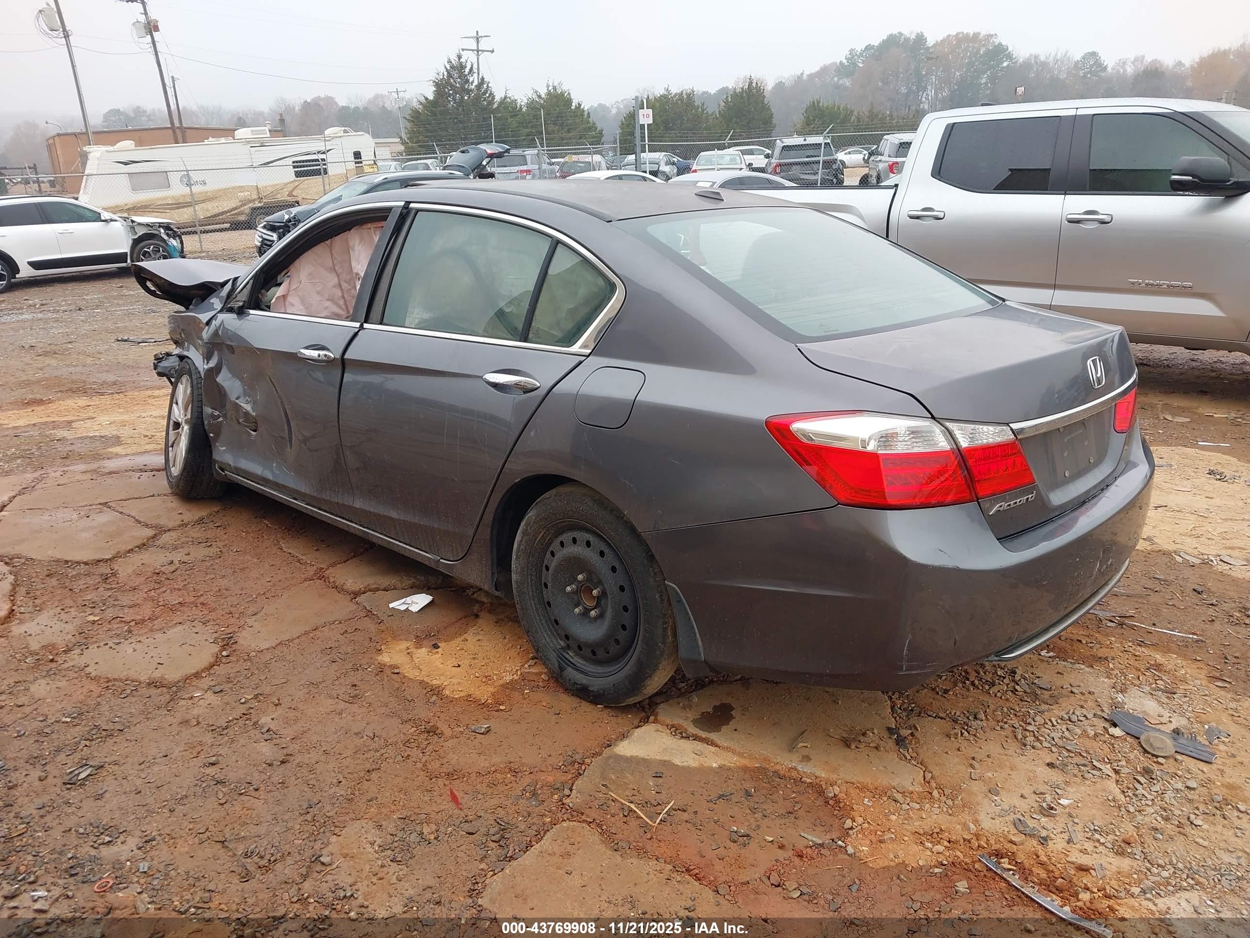HONDA ACCORD image 3