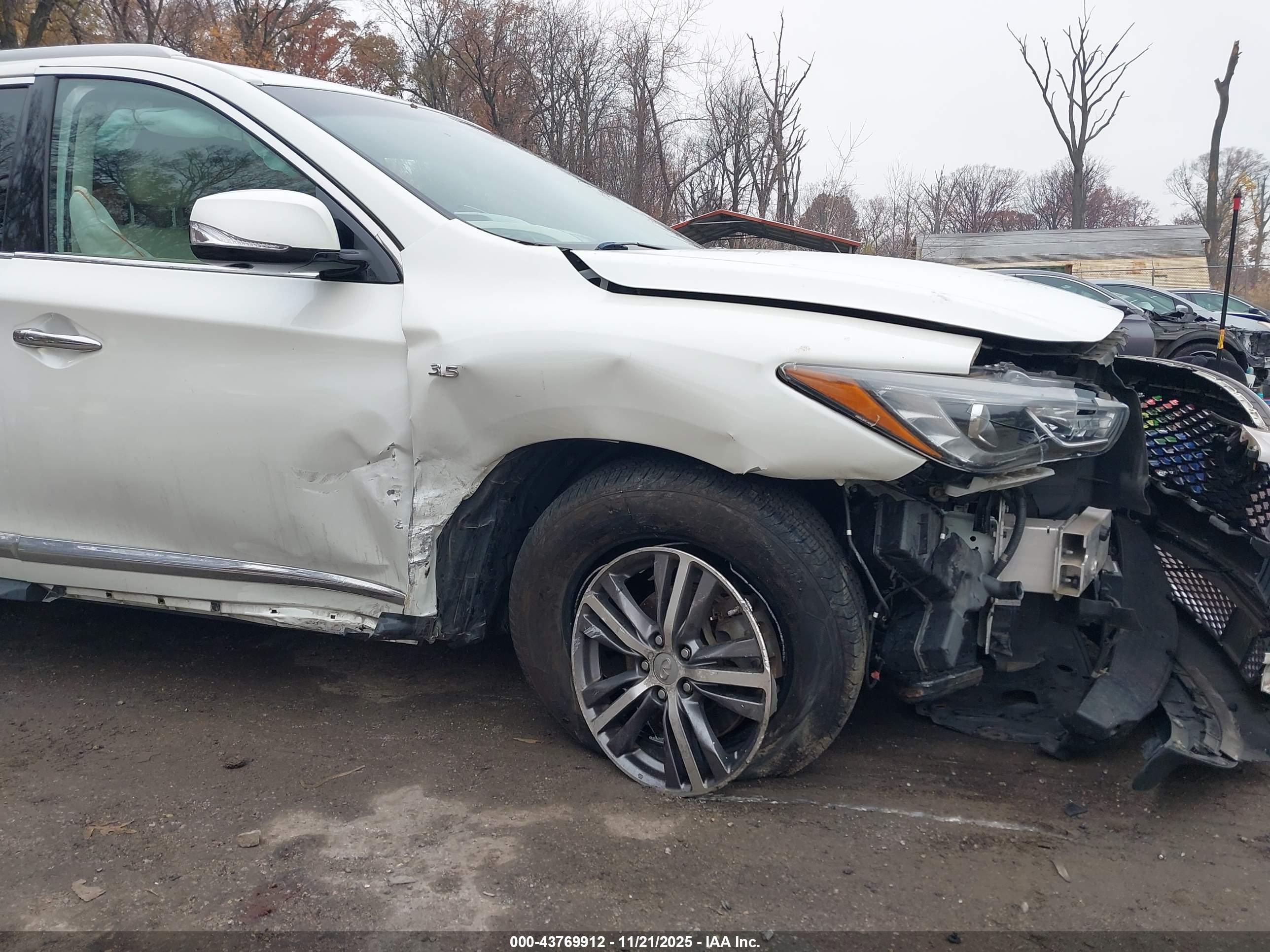 INFINITI QX60 image 6