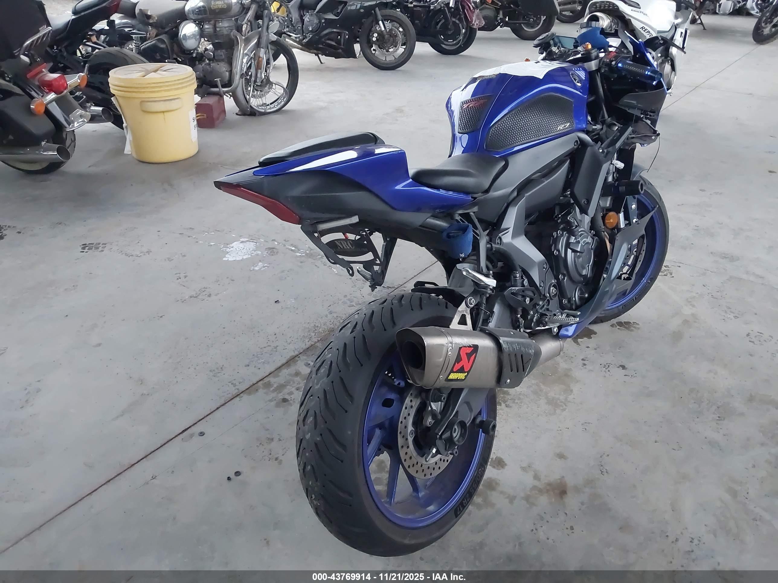 YAMAHA YZFR7 image 4