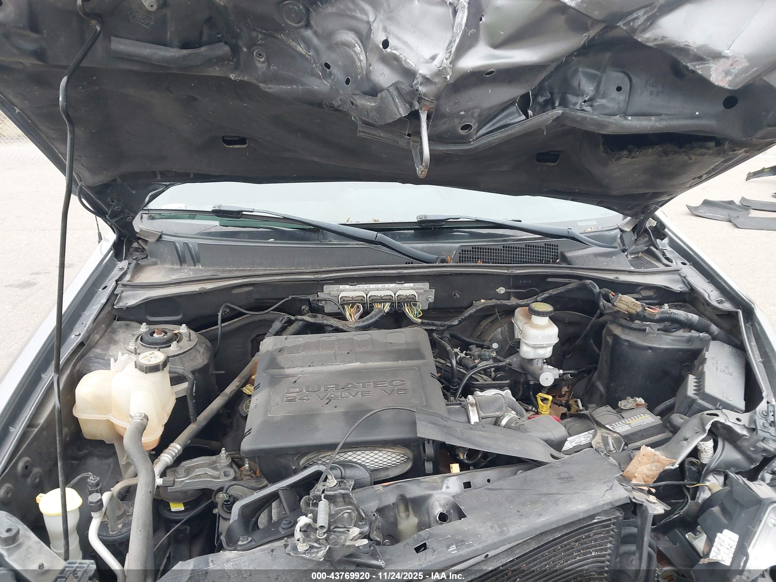 FORD ESCAPE image 10