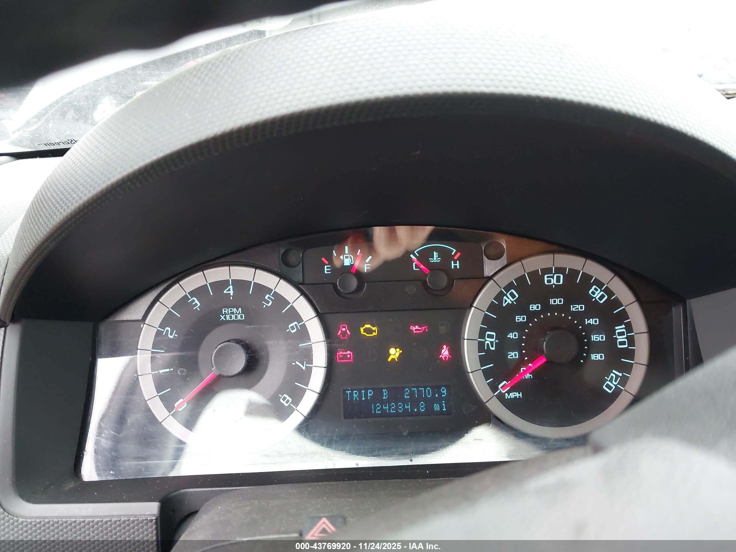 FORD ESCAPE image 7