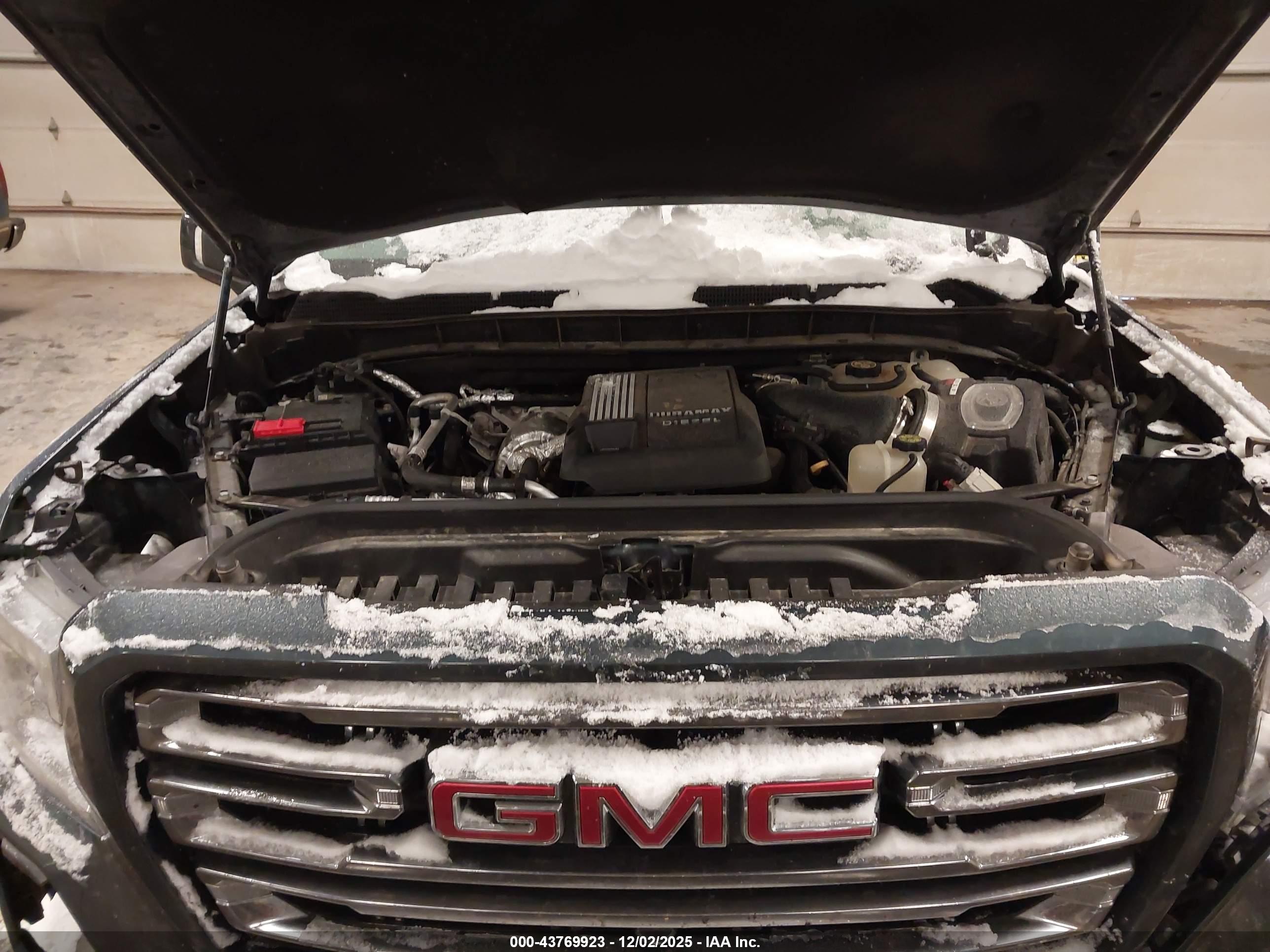 GMC SIERRA image 10