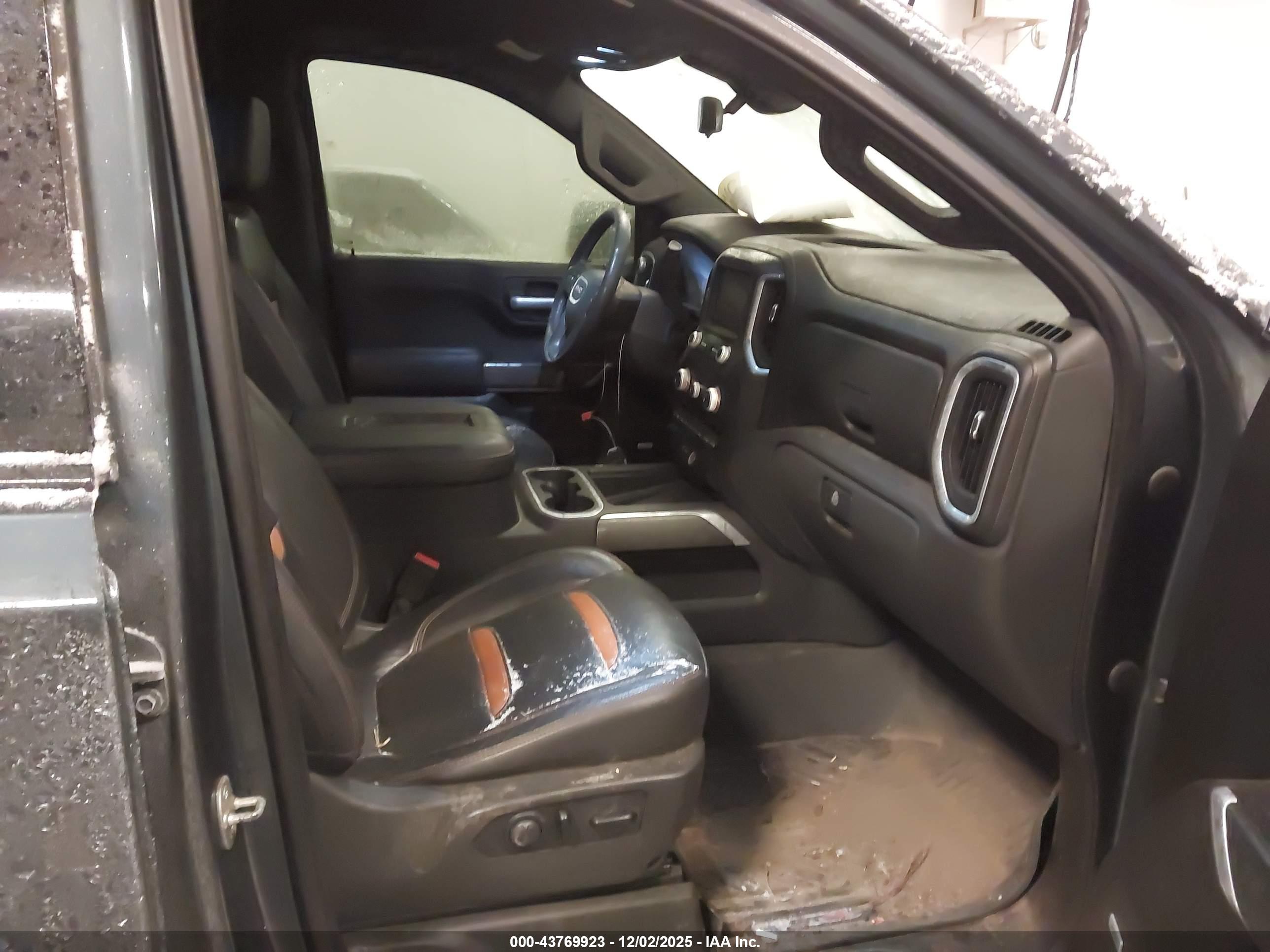 GMC SIERRA image 5