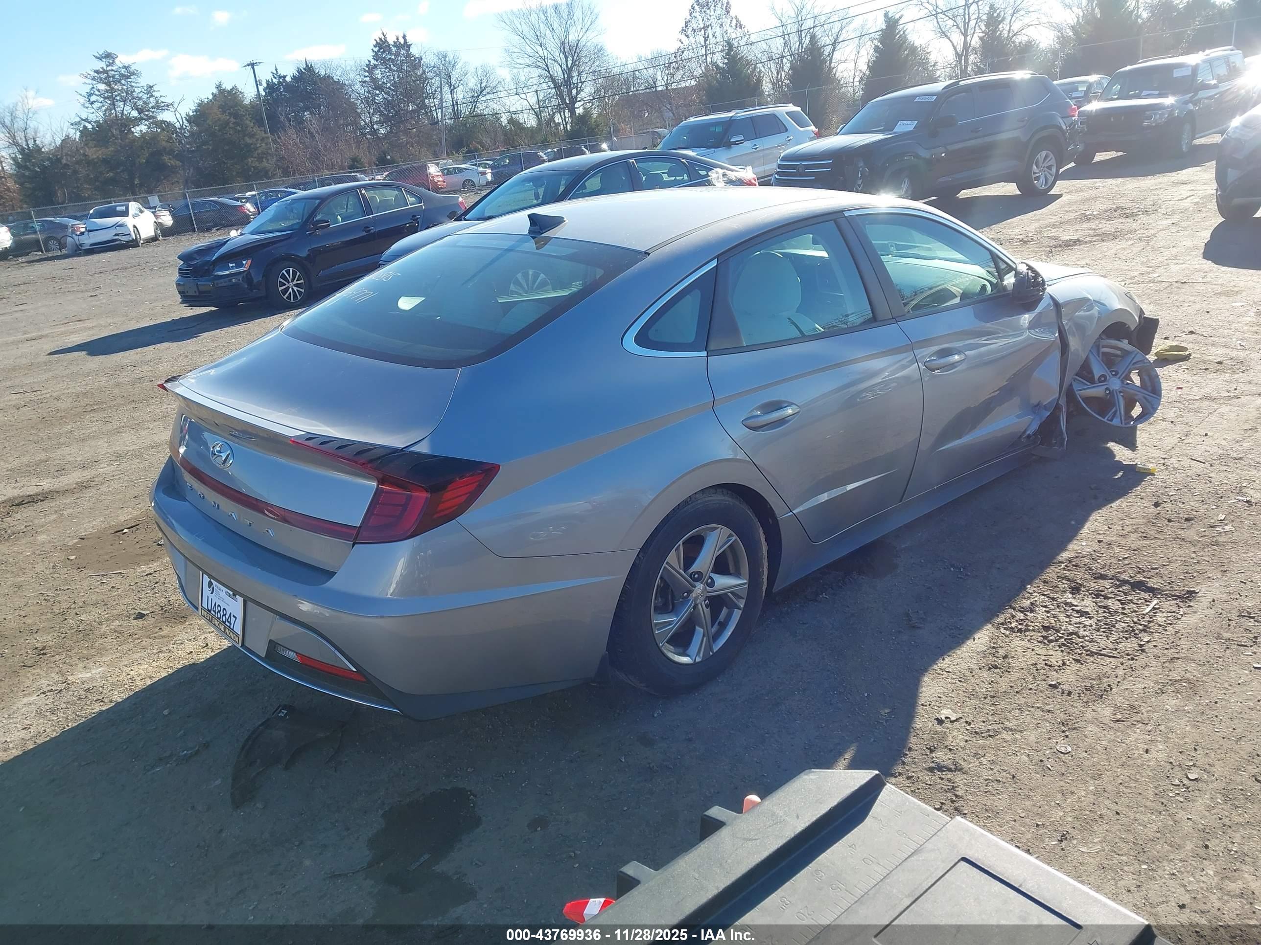 HYUNDAI SONATA image 4