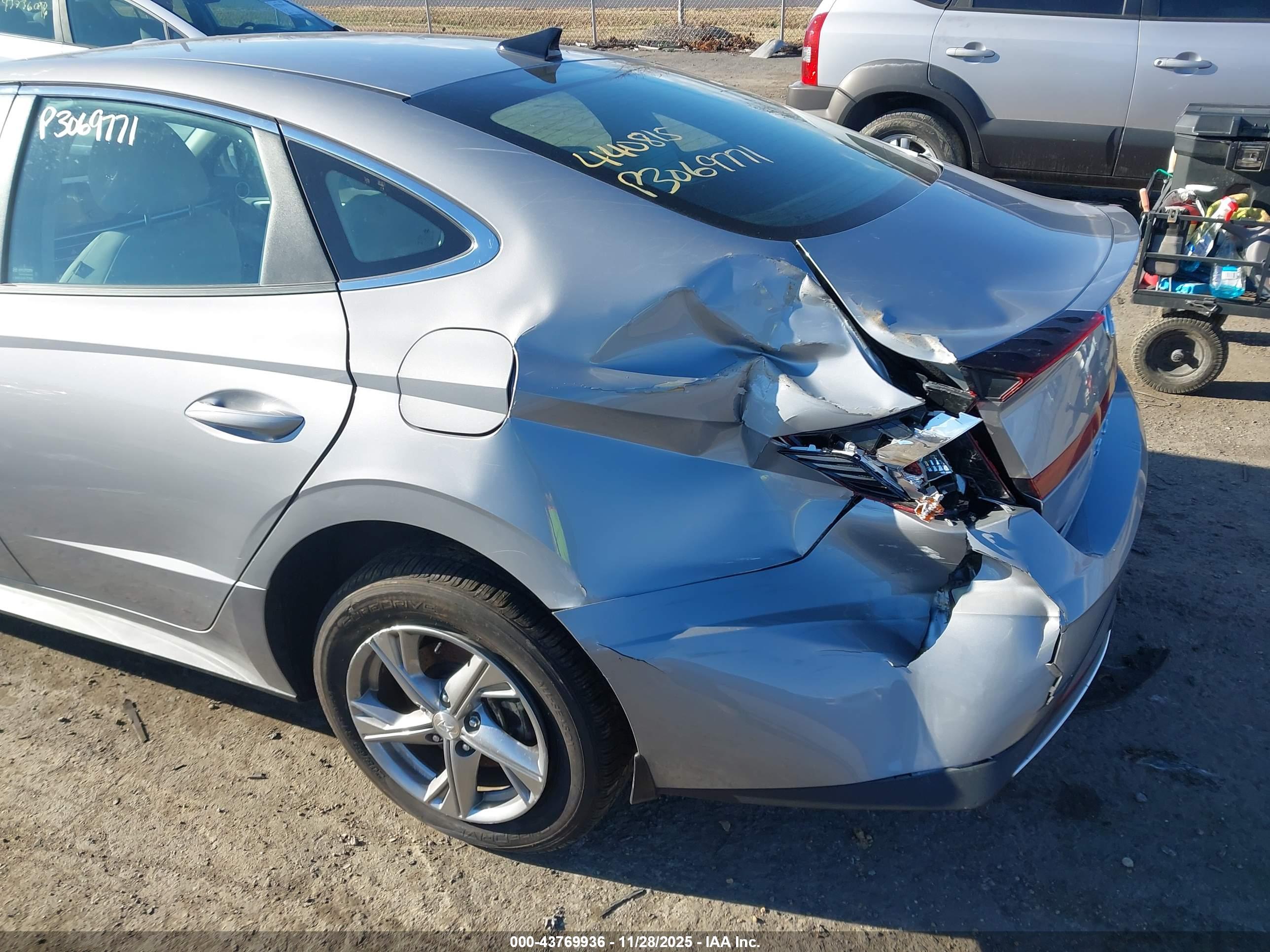 HYUNDAI SONATA image 6