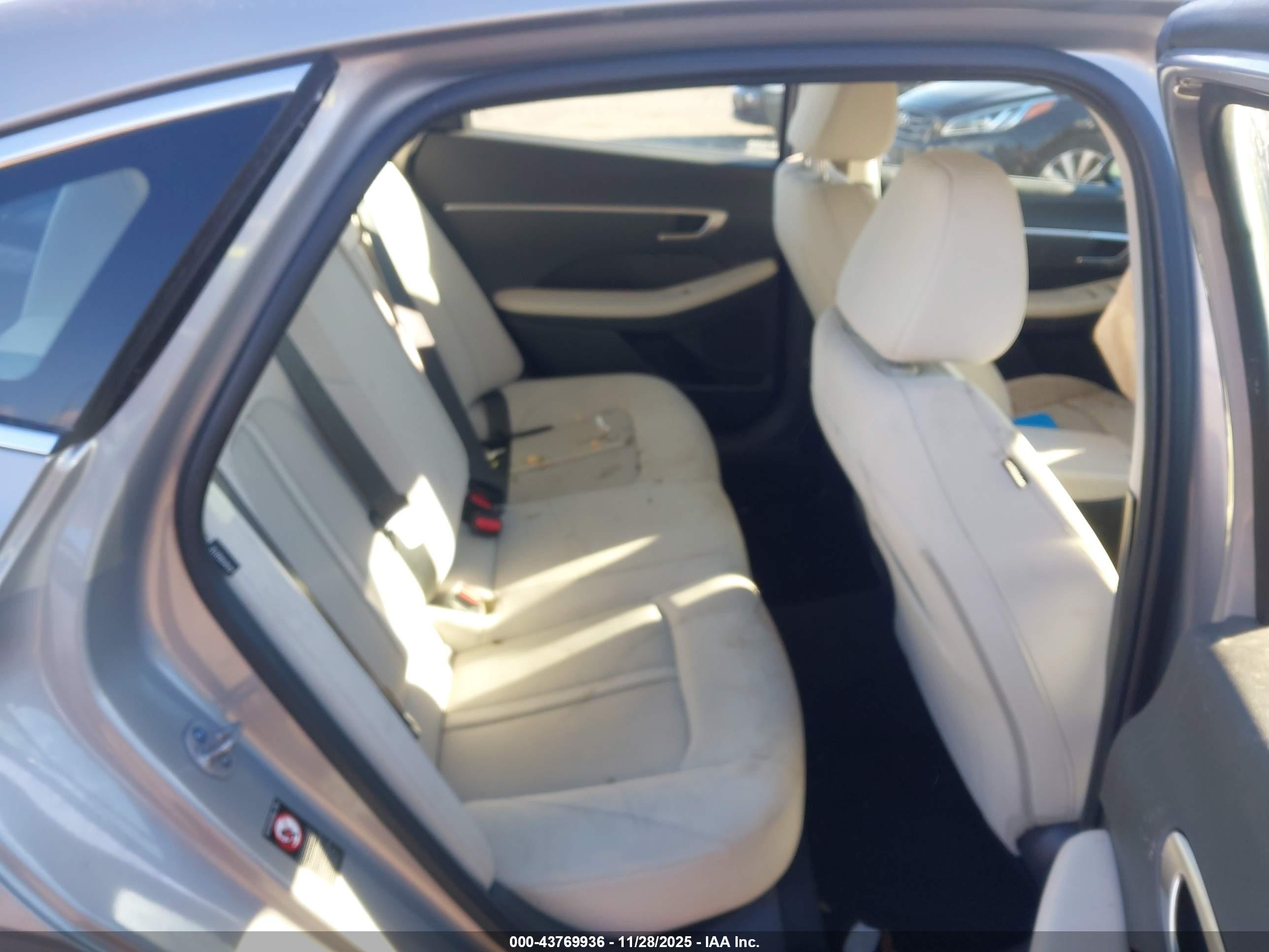 HYUNDAI SONATA image 8