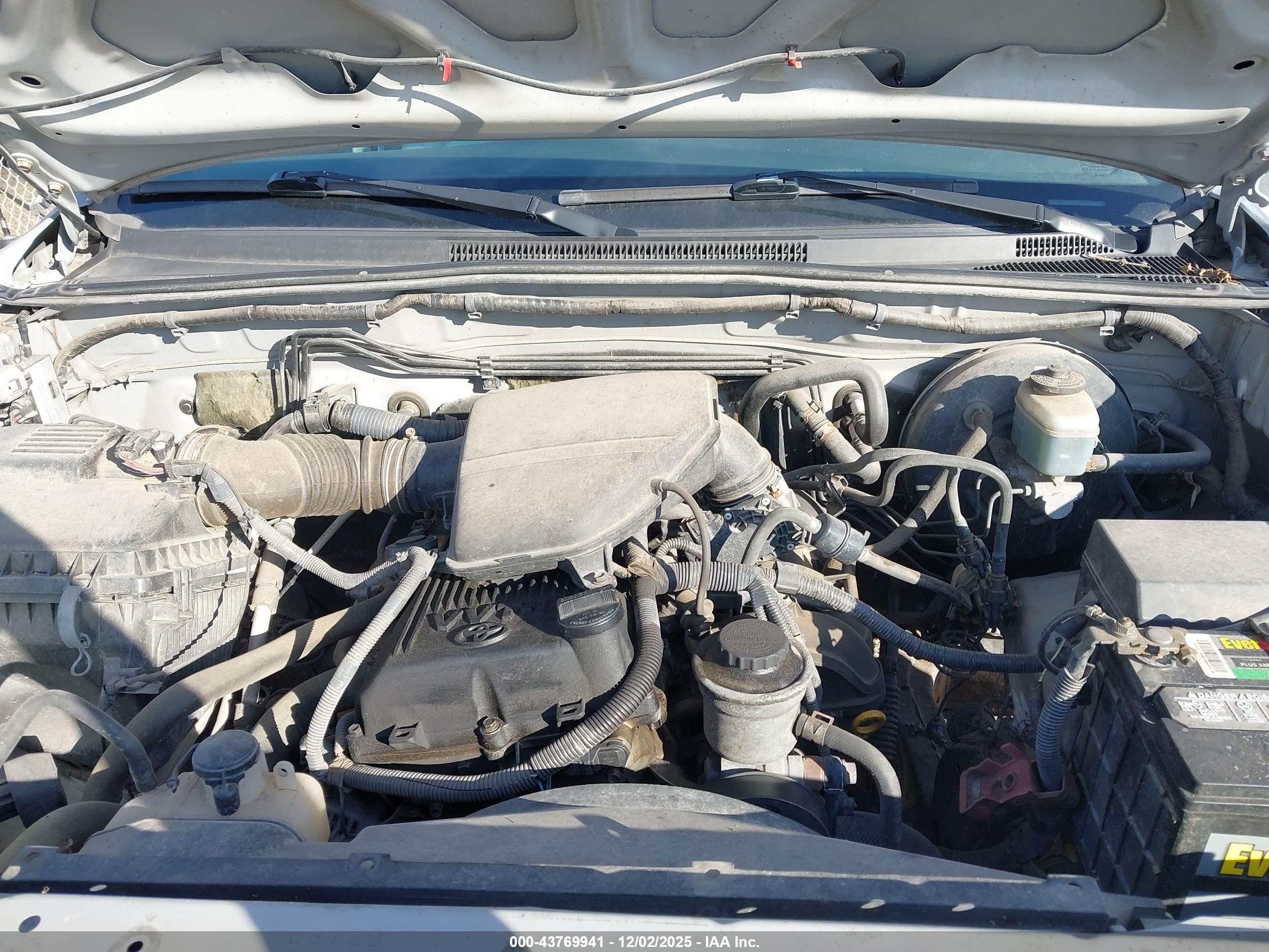 TOYOTA TACOMA image 10