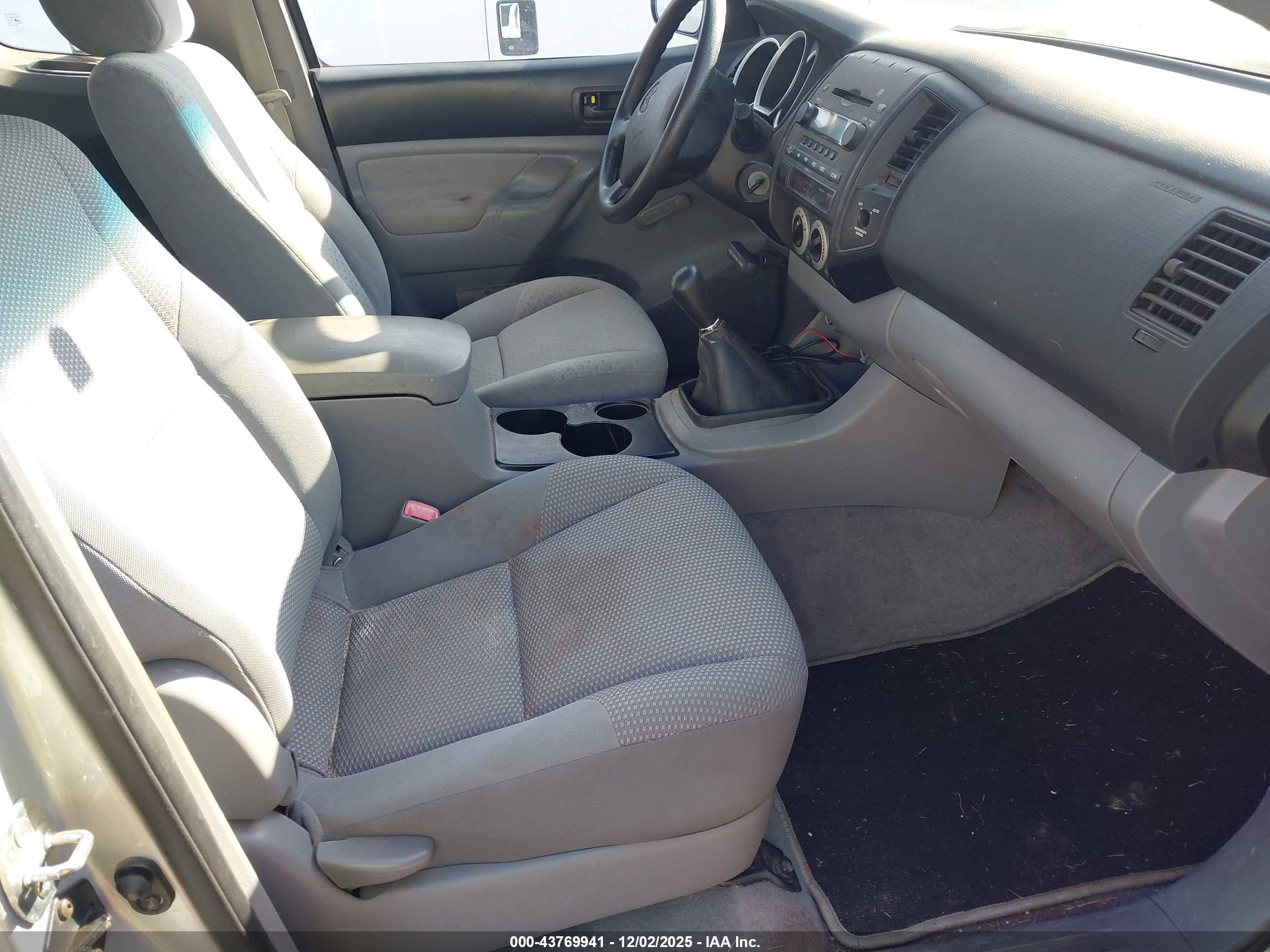 TOYOTA TACOMA image 5
