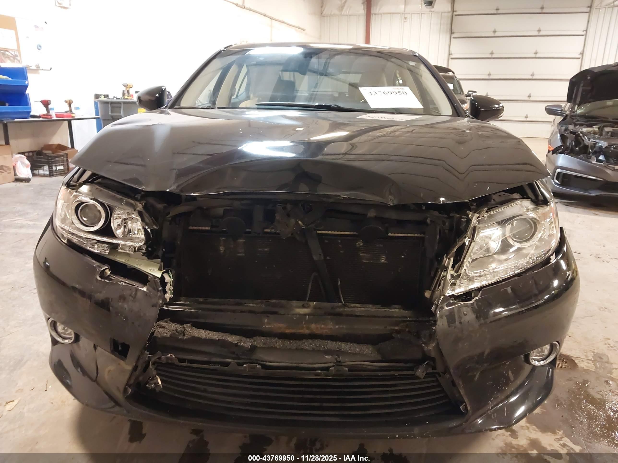 LEXUS ES image 6