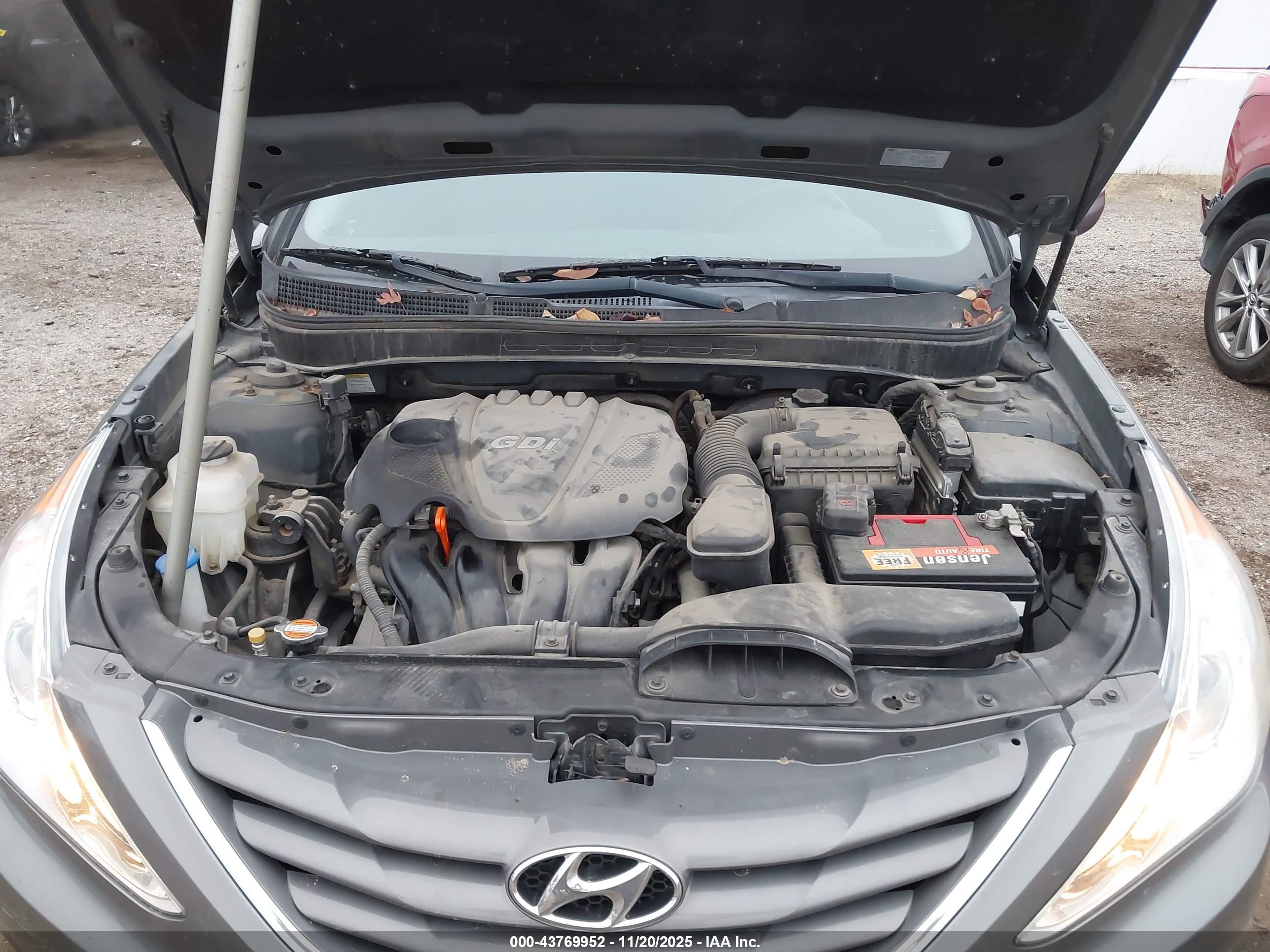 HYUNDAI SONATA image 10