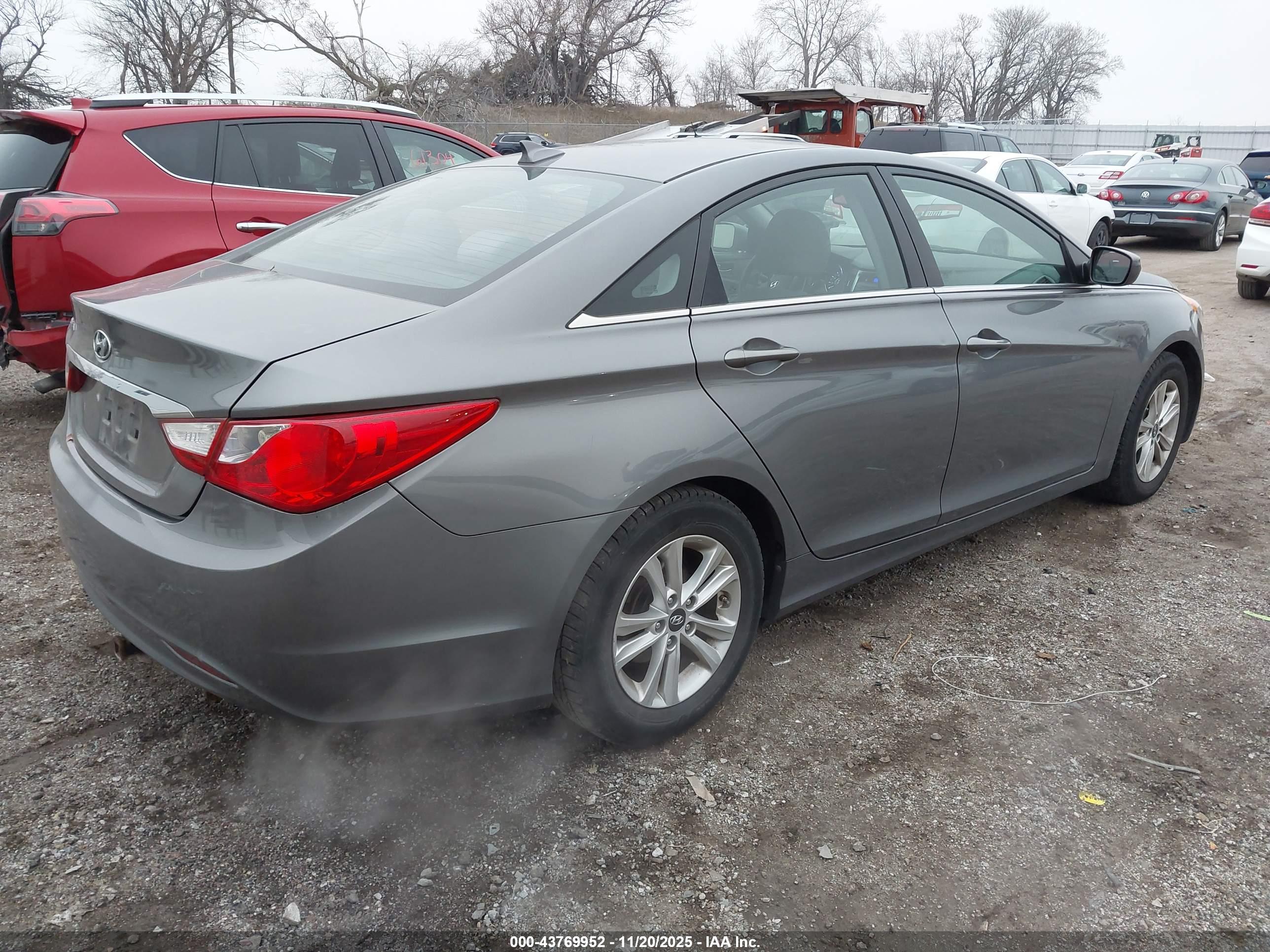 HYUNDAI SONATA image 4