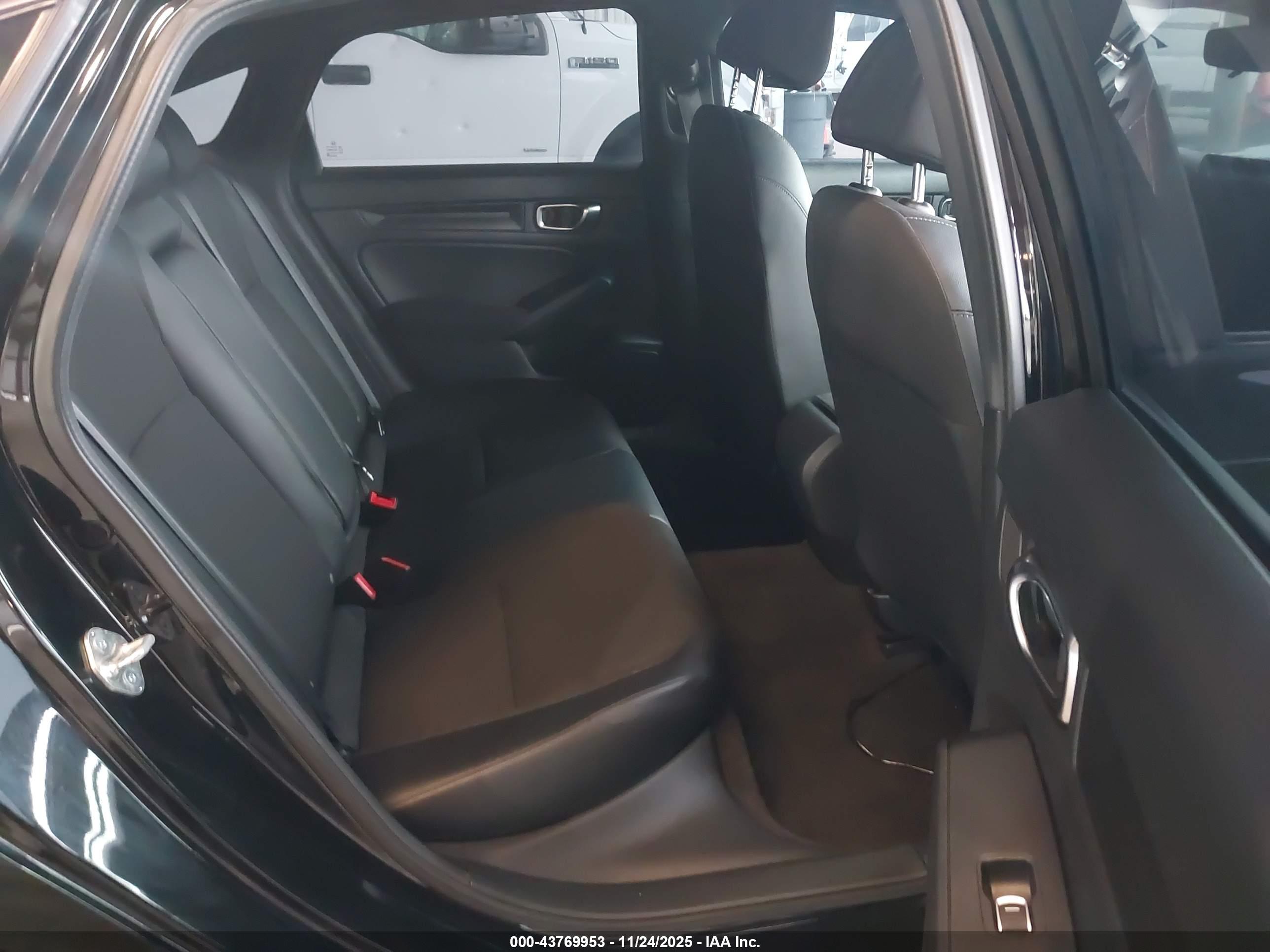 HONDA CIVIC image 8