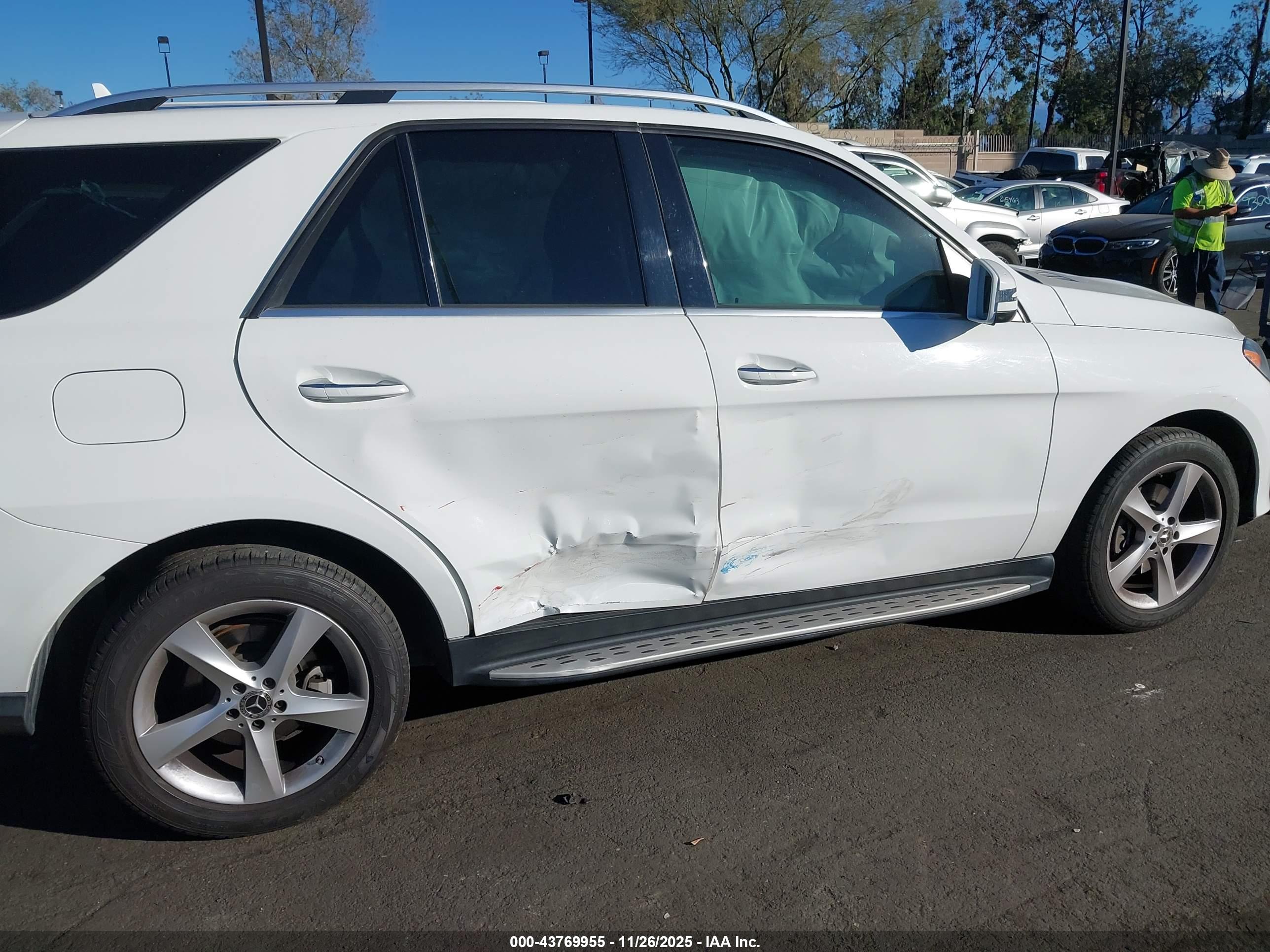 MERCEDES-BENZ GLE image 6