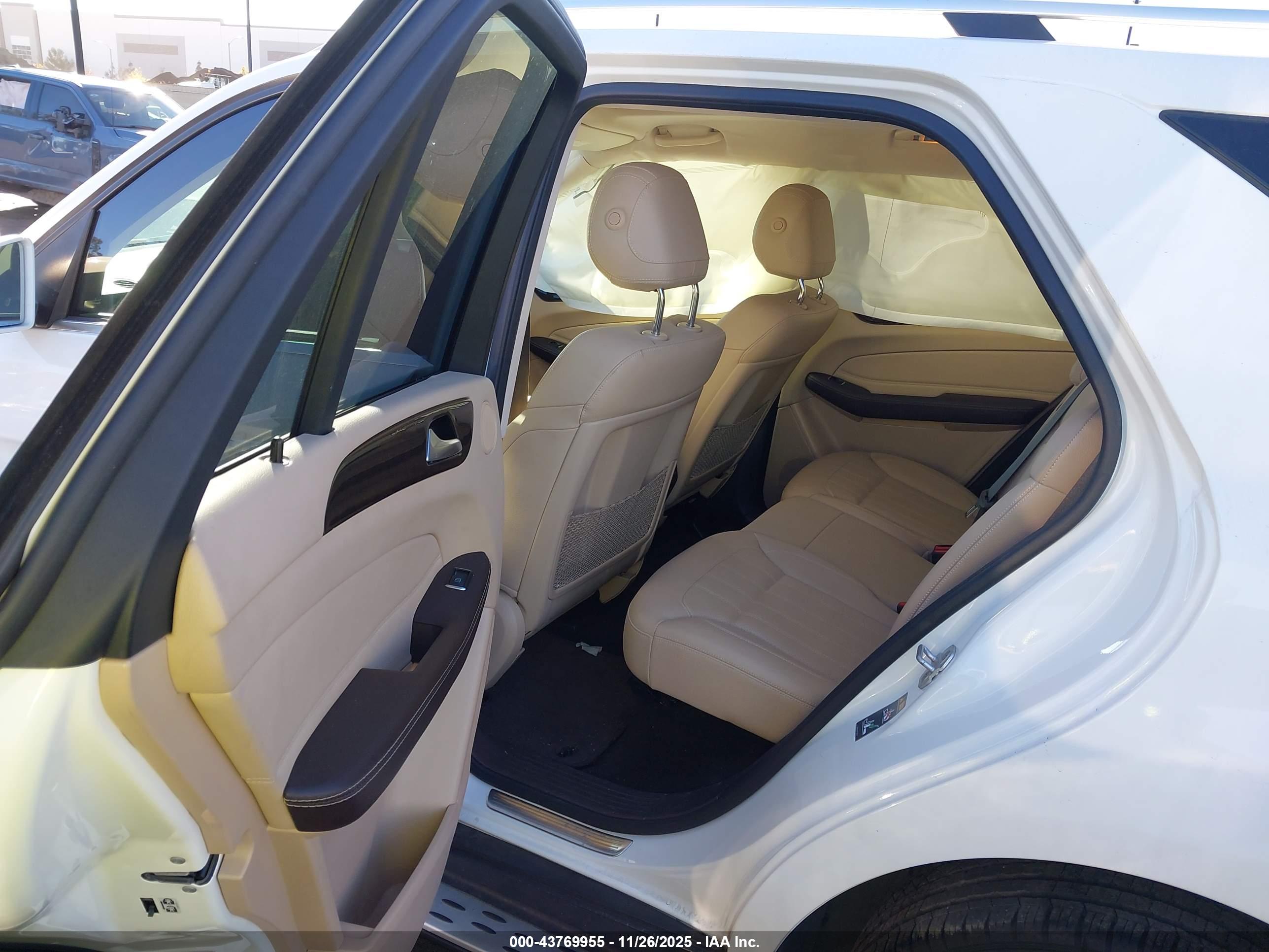 MERCEDES-BENZ GLE image 8