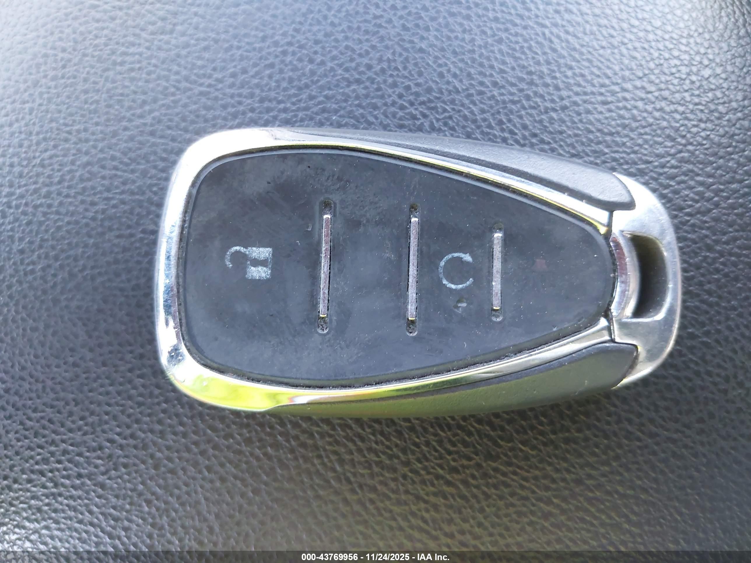 CHEVROLET VOLT image 11