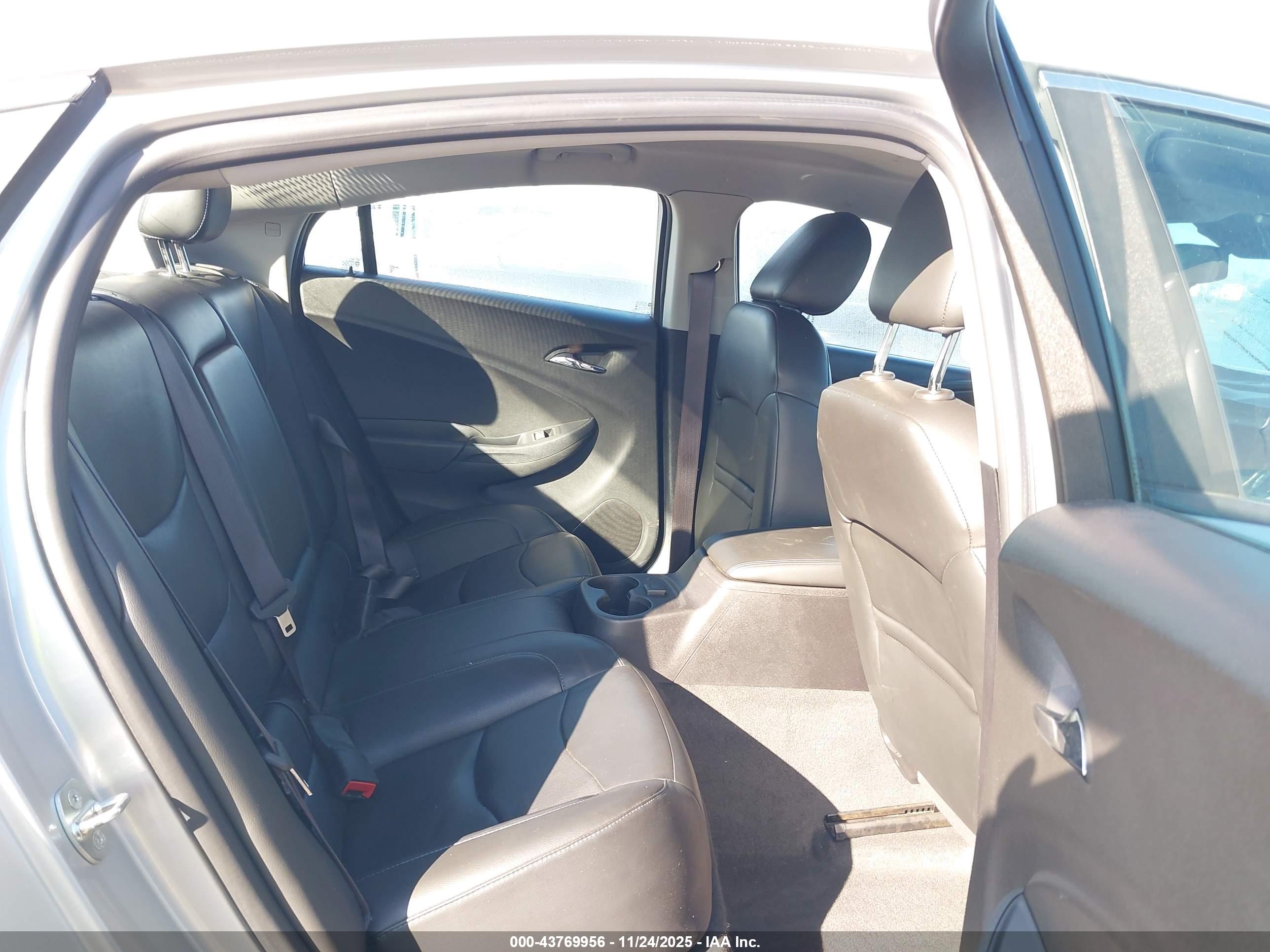 CHEVROLET VOLT image 8