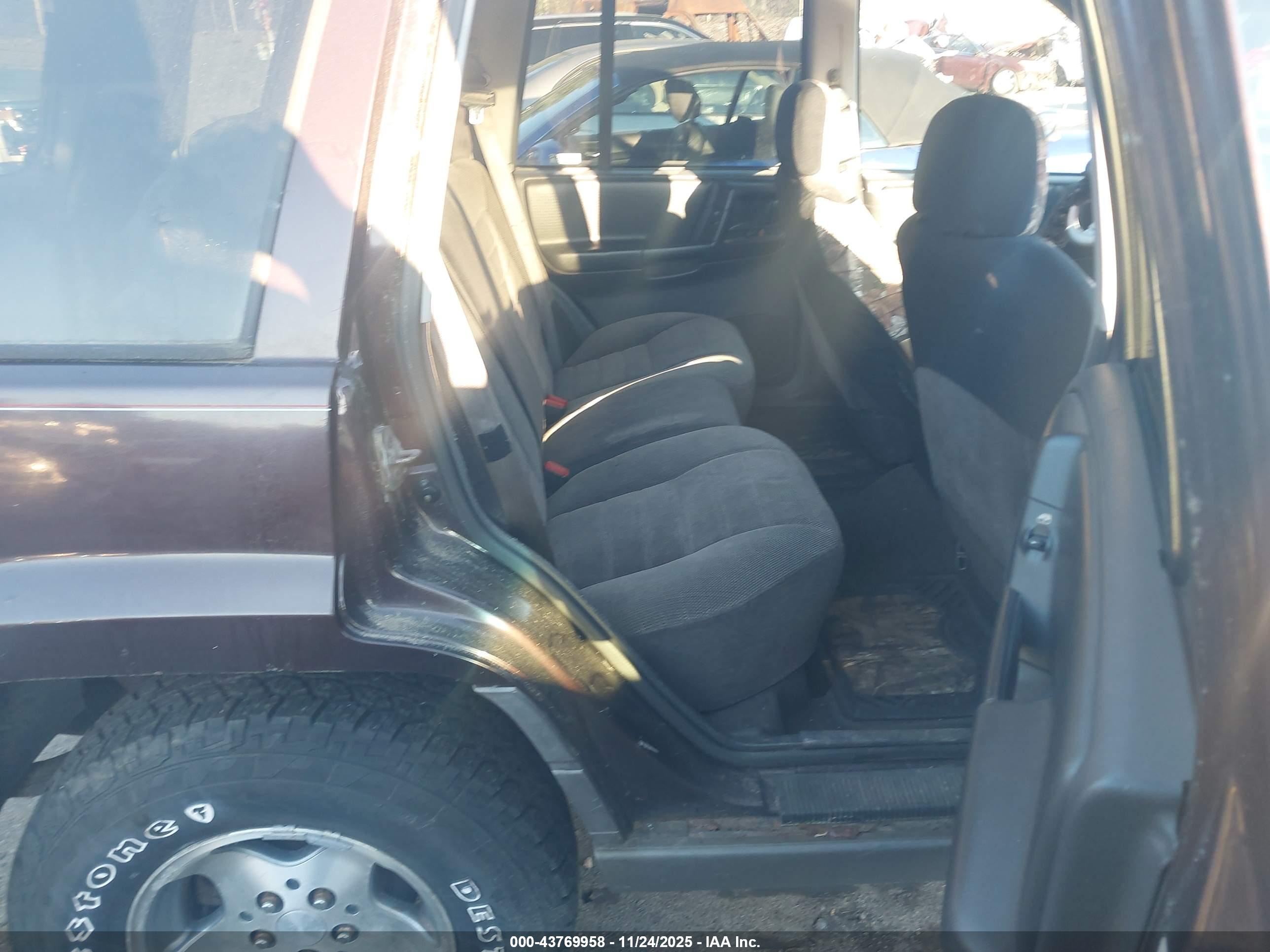 JEEP GRAND image 8