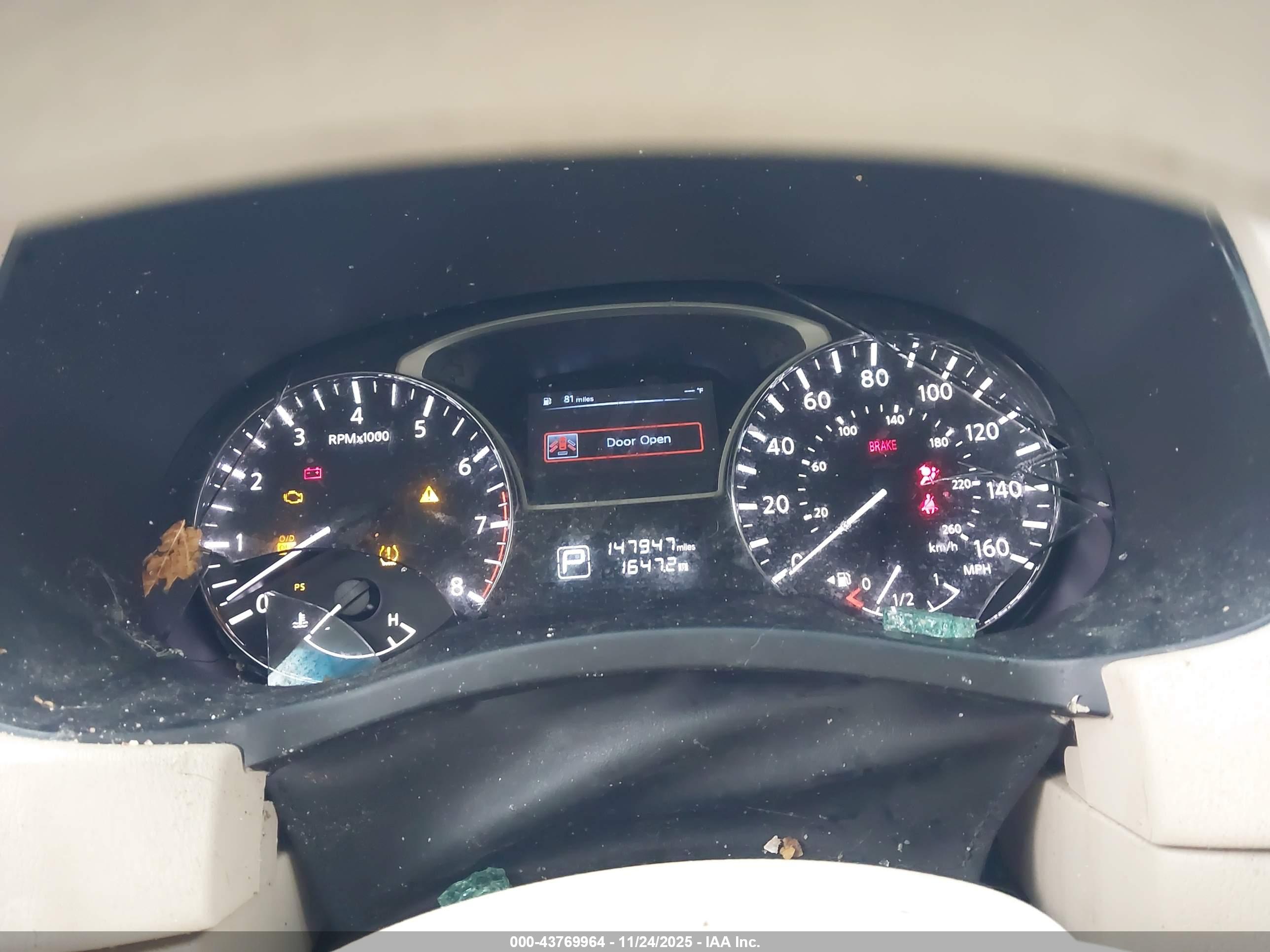NISSAN PATHFINDER image 7