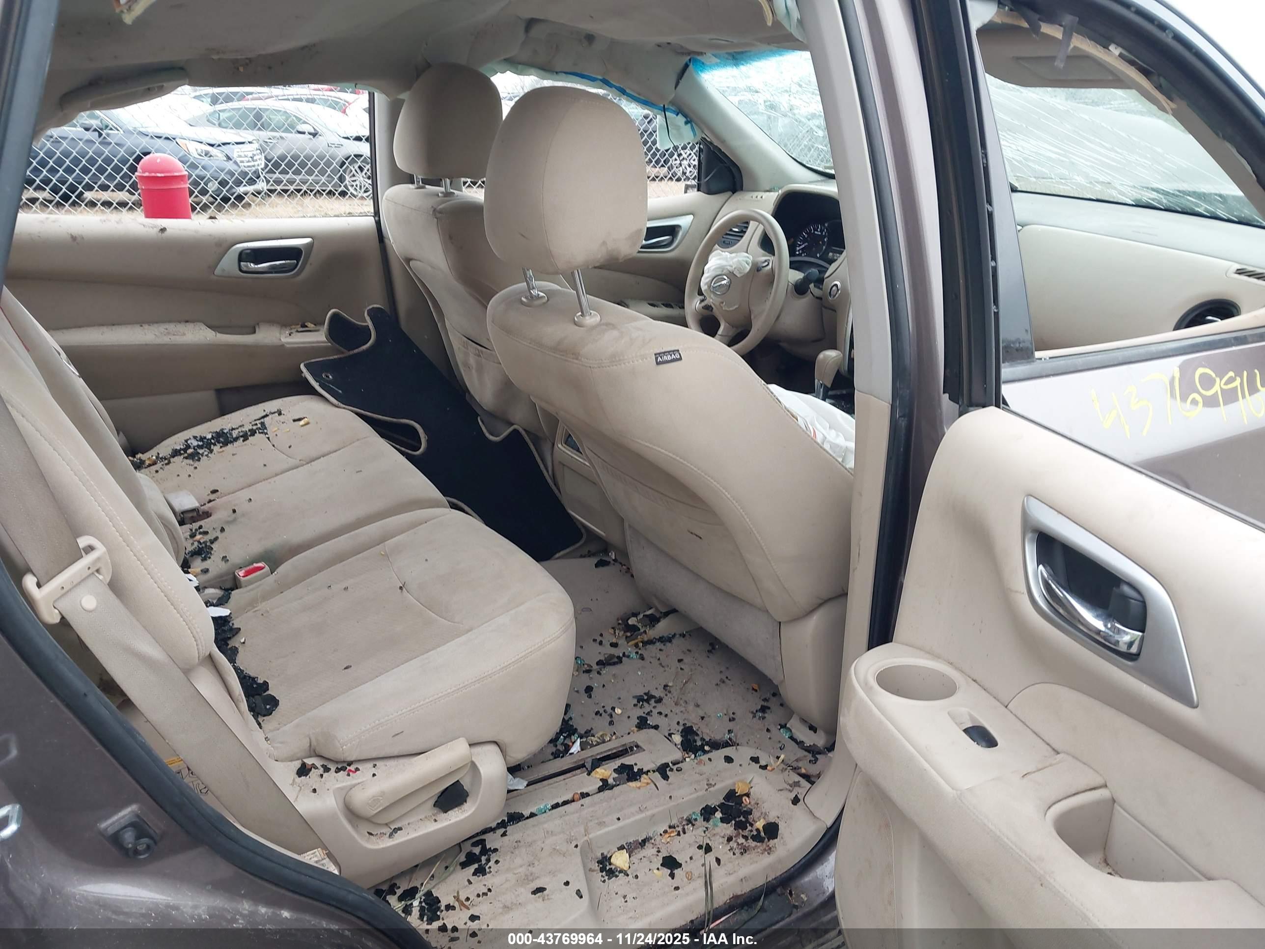 NISSAN PATHFINDER image 8