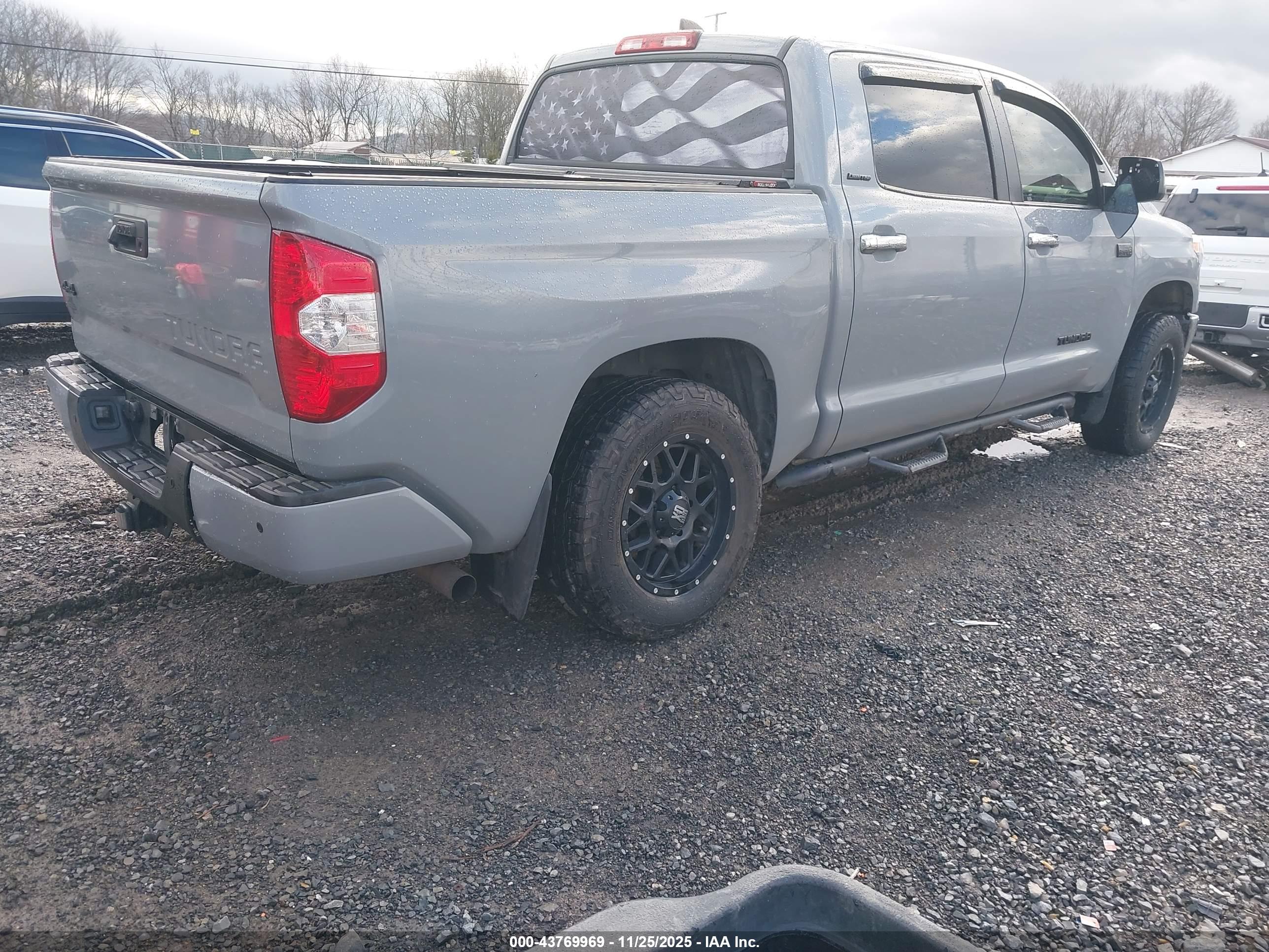 TOYOTA TUNDRA image 4