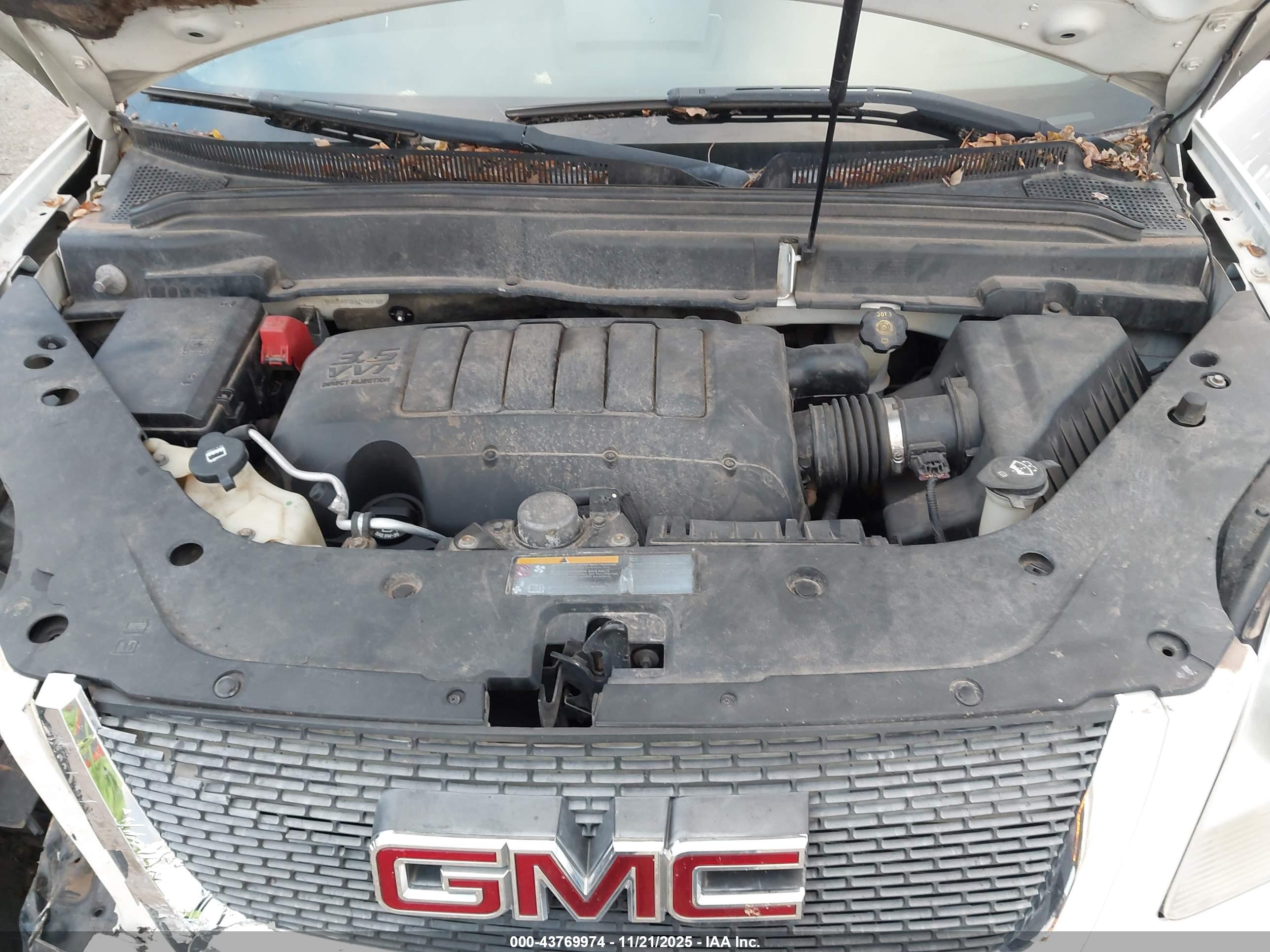 GMC ACADIA image 10