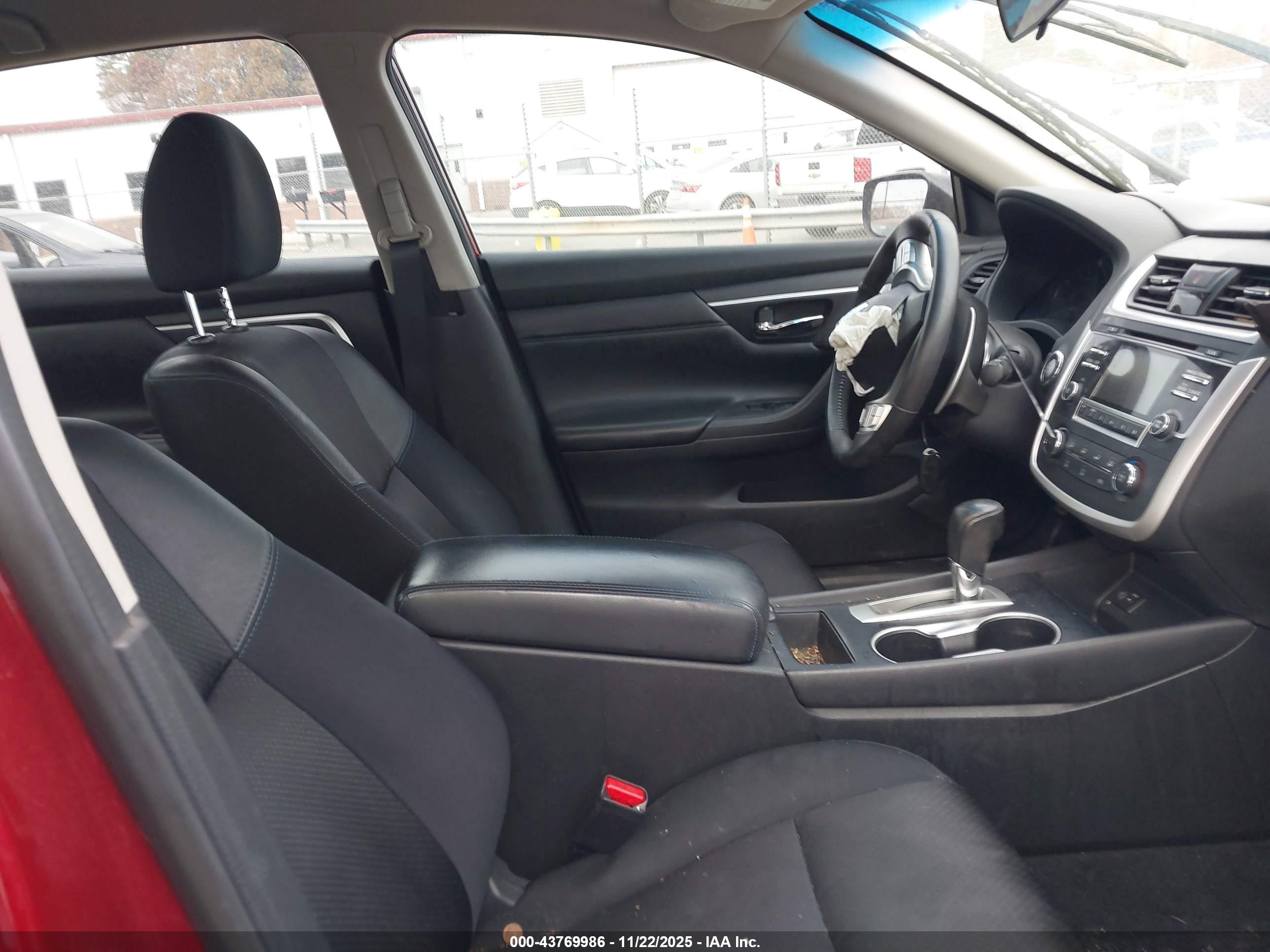 NISSAN ALTIMA image 5
