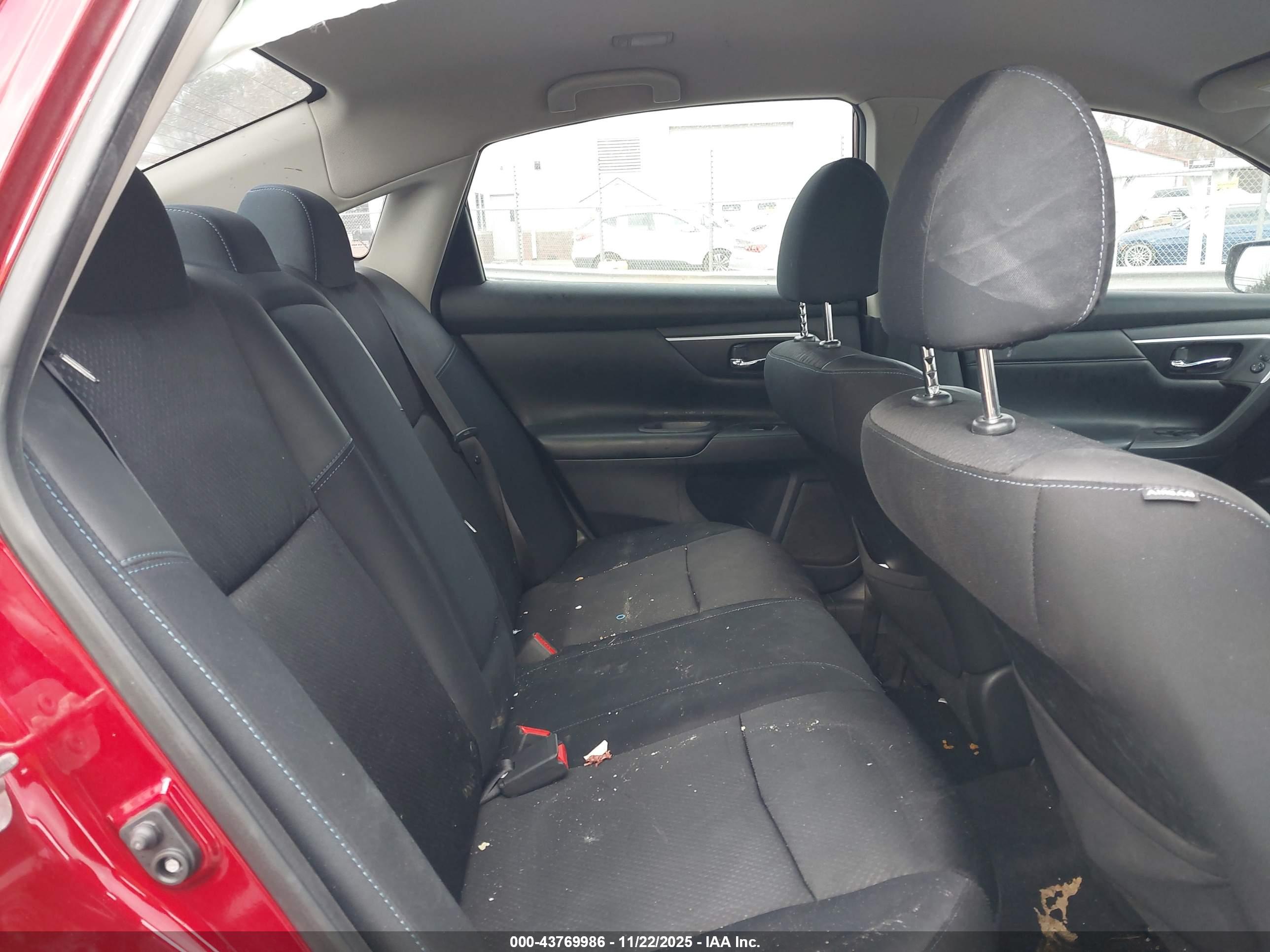 NISSAN ALTIMA image 8