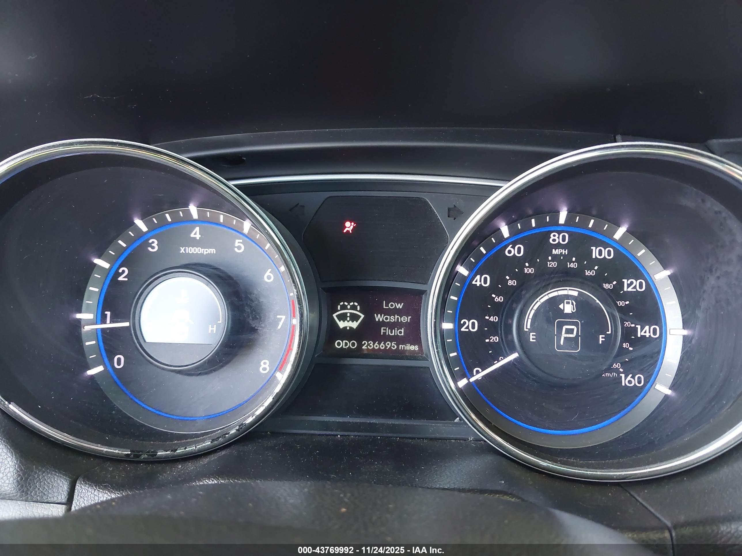 HYUNDAI SONATA image 7