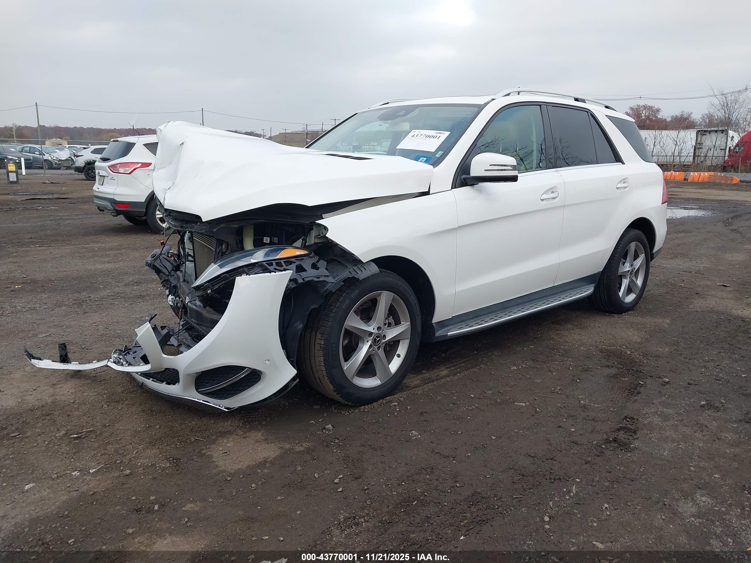 MERCEDES-BENZ GLE image 2