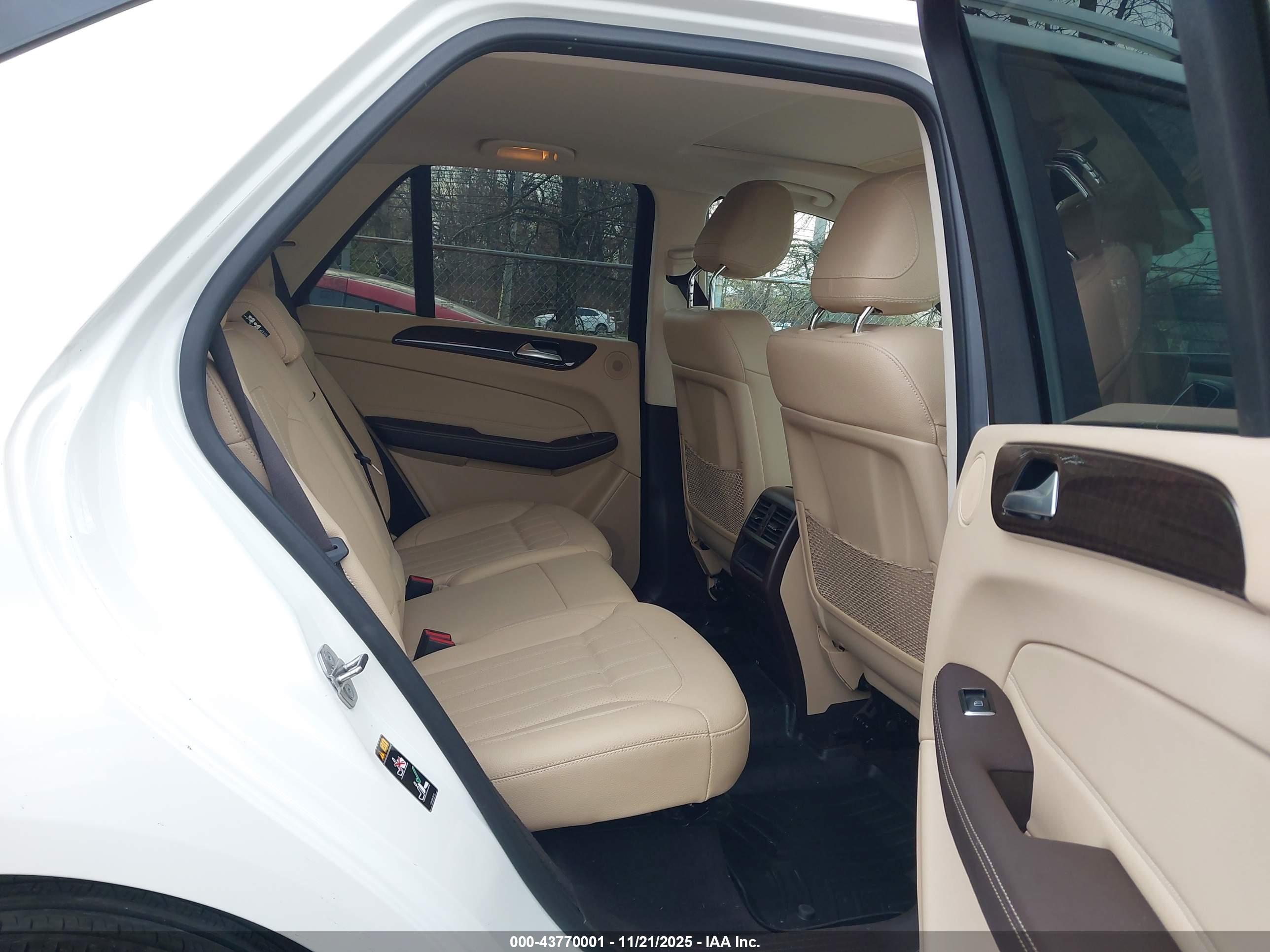 MERCEDES-BENZ GLE image 8