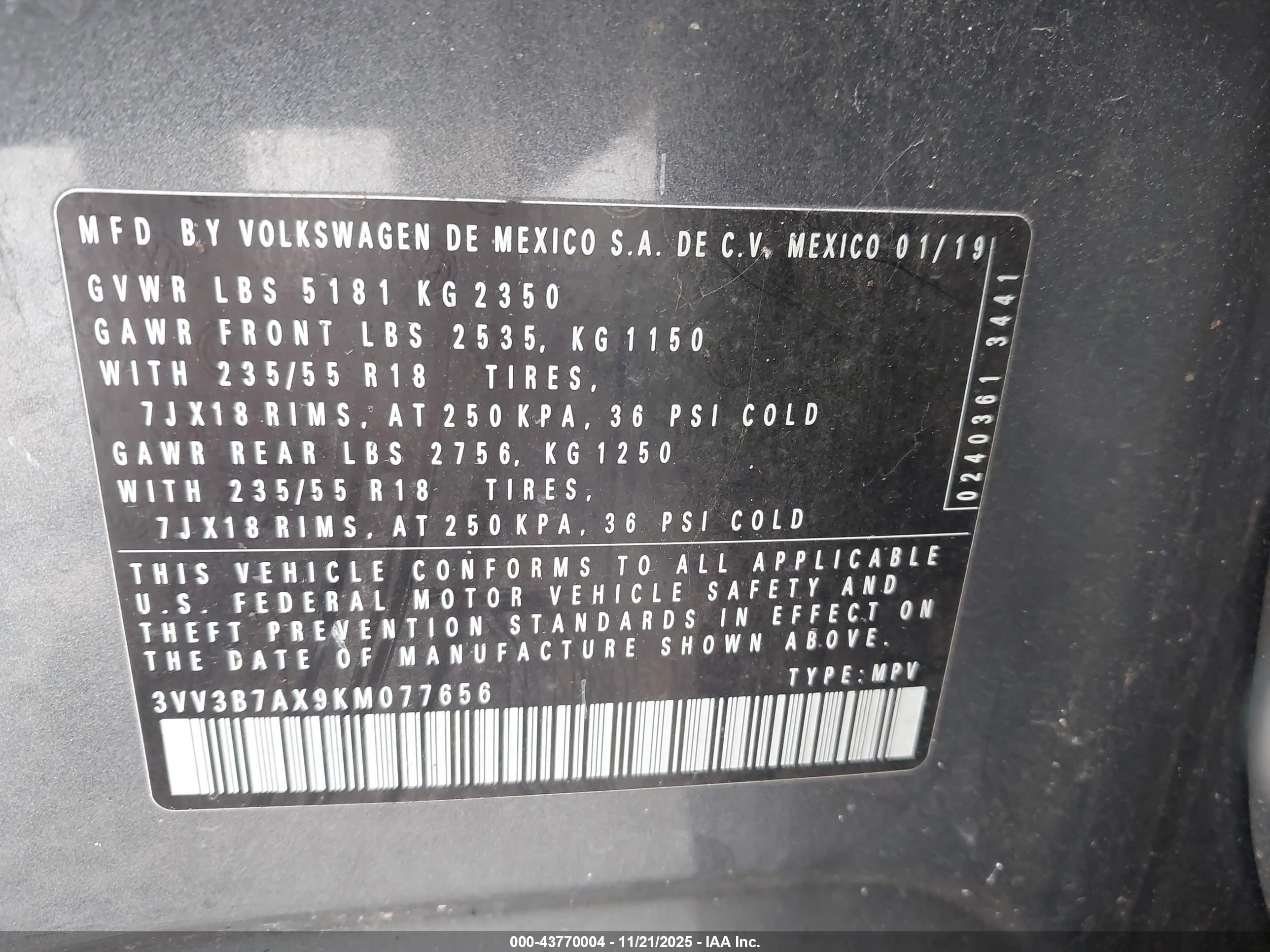 VOLKSWAGEN TIGUAN image 9