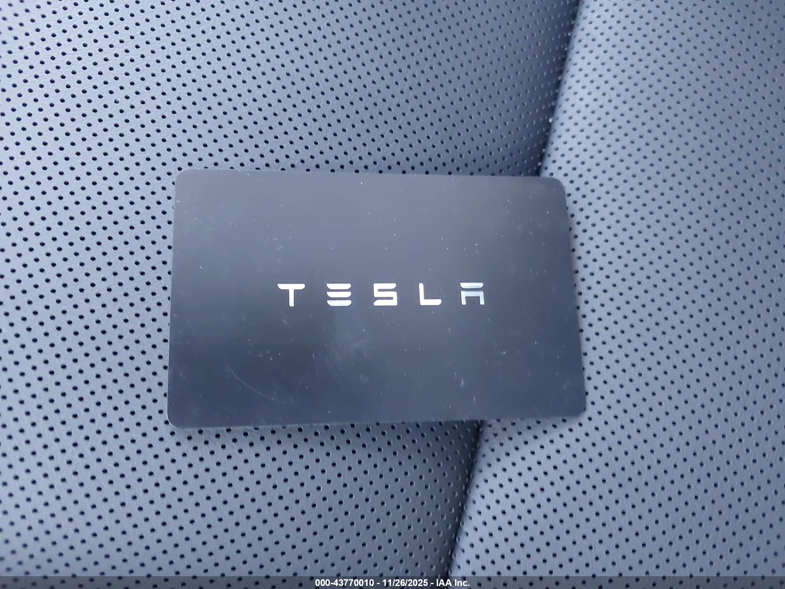 TESLA MODEL image 11