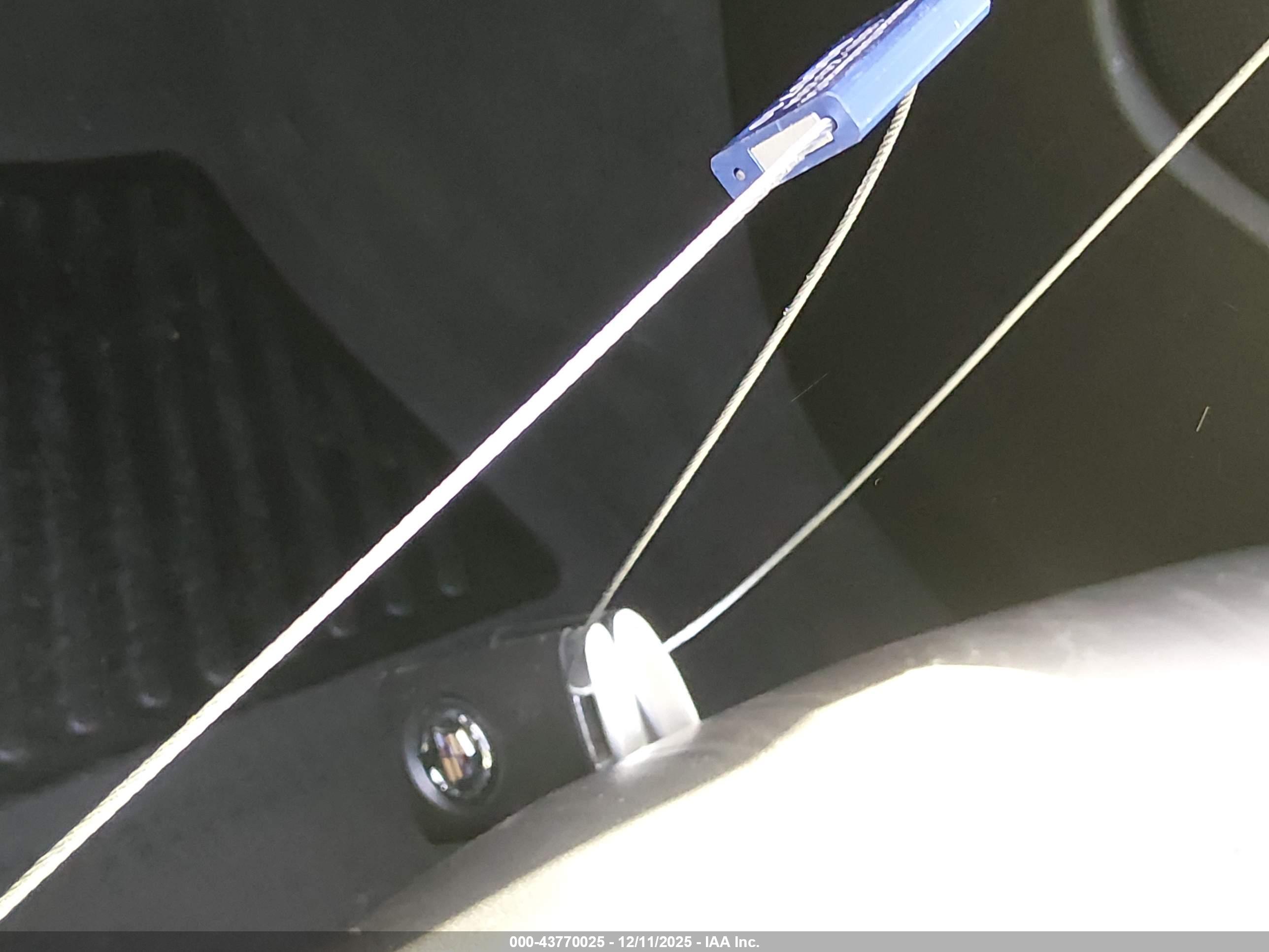 CADILLAC XTS image 11