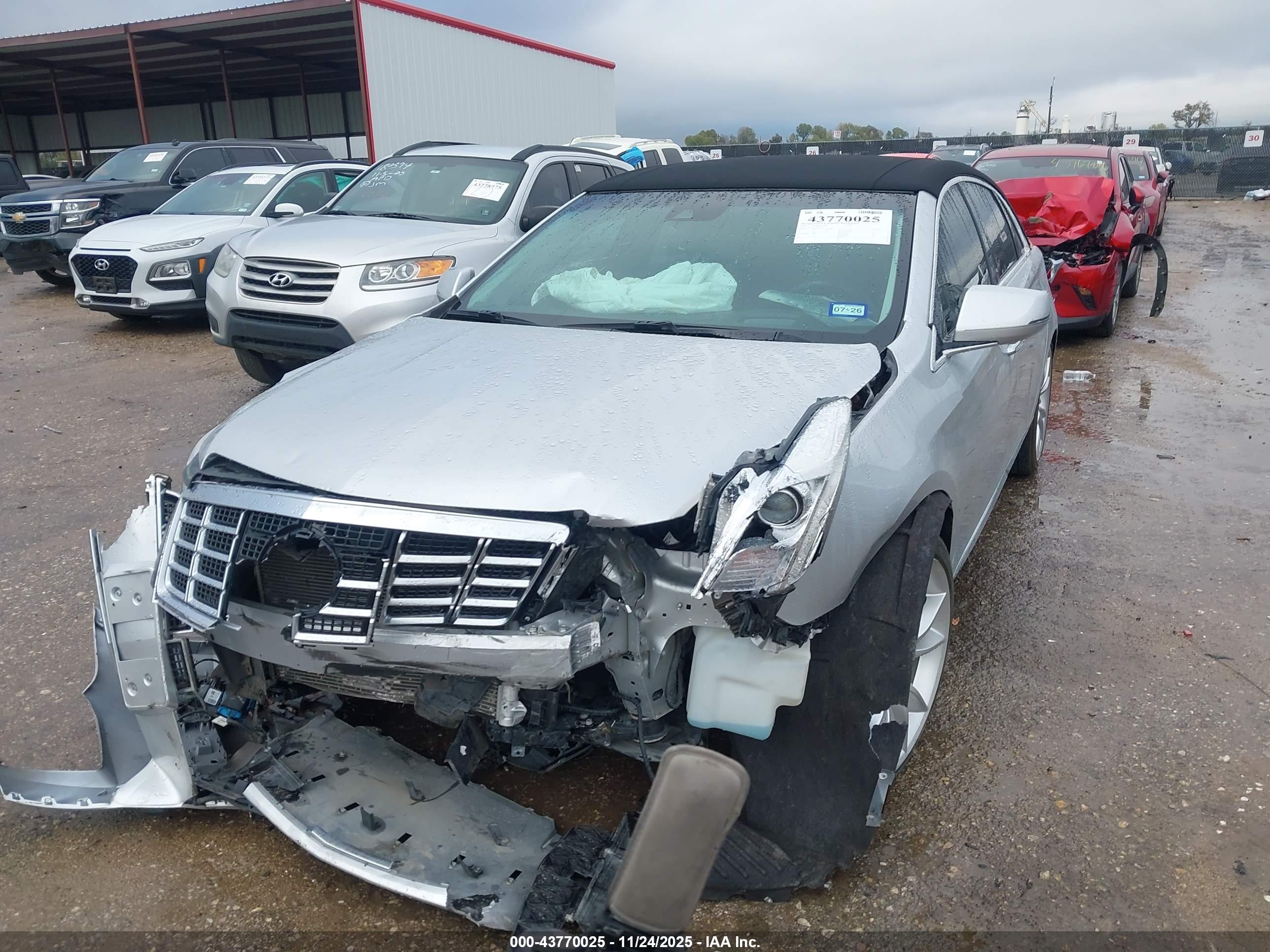 CADILLAC XTS image 2