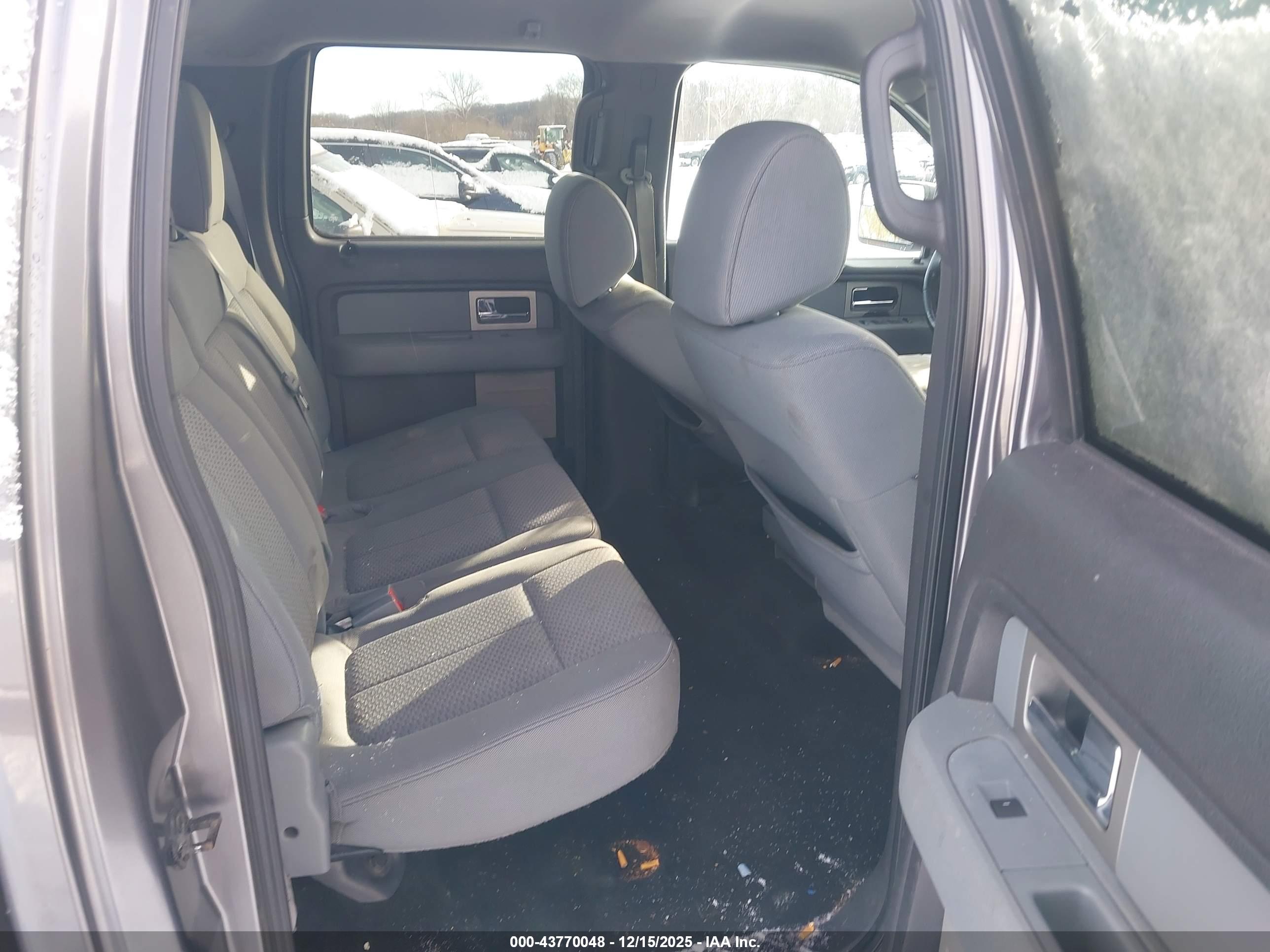 FORD F-150 image 8
