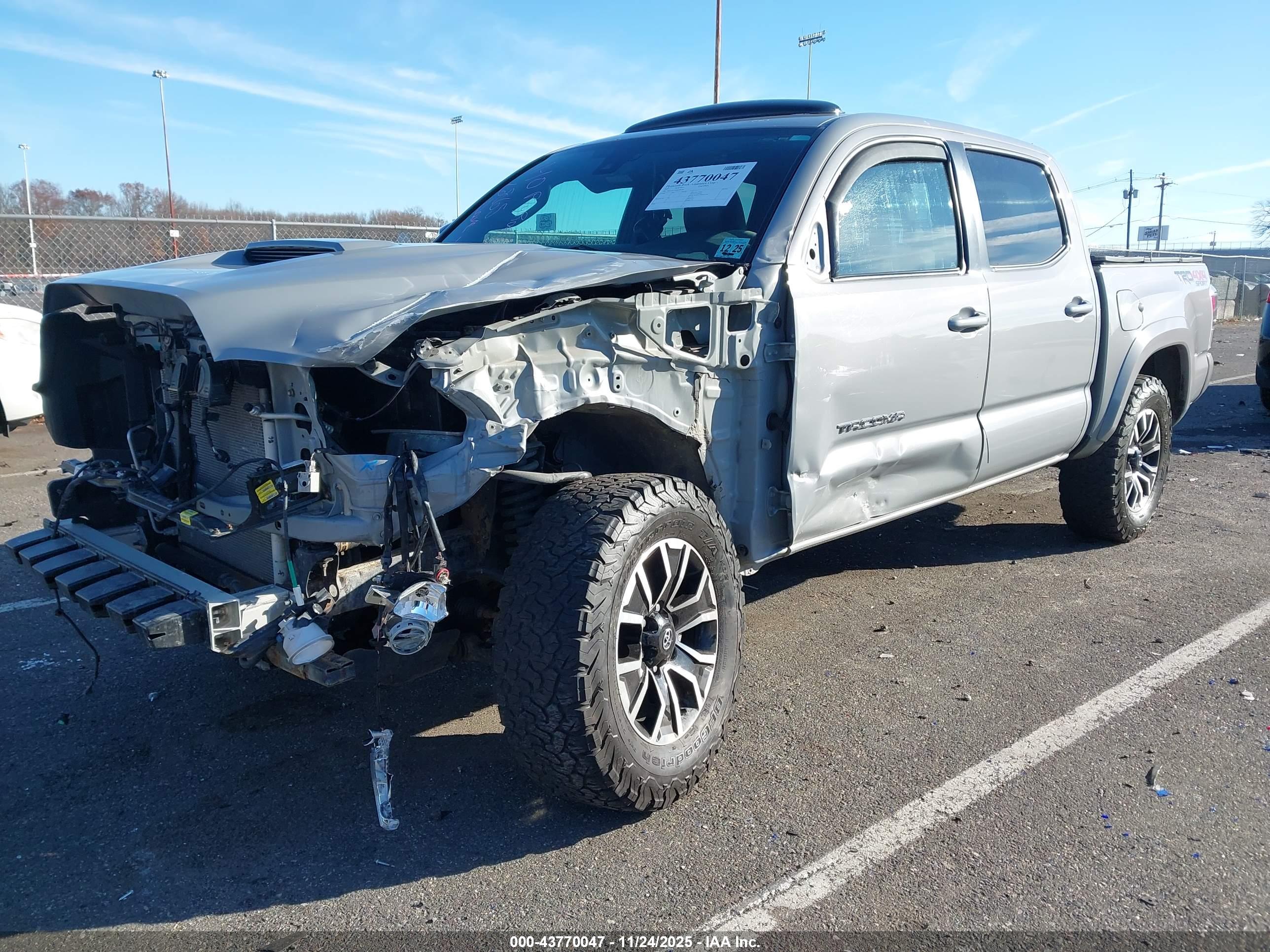TOYOTA TACOMA image 2