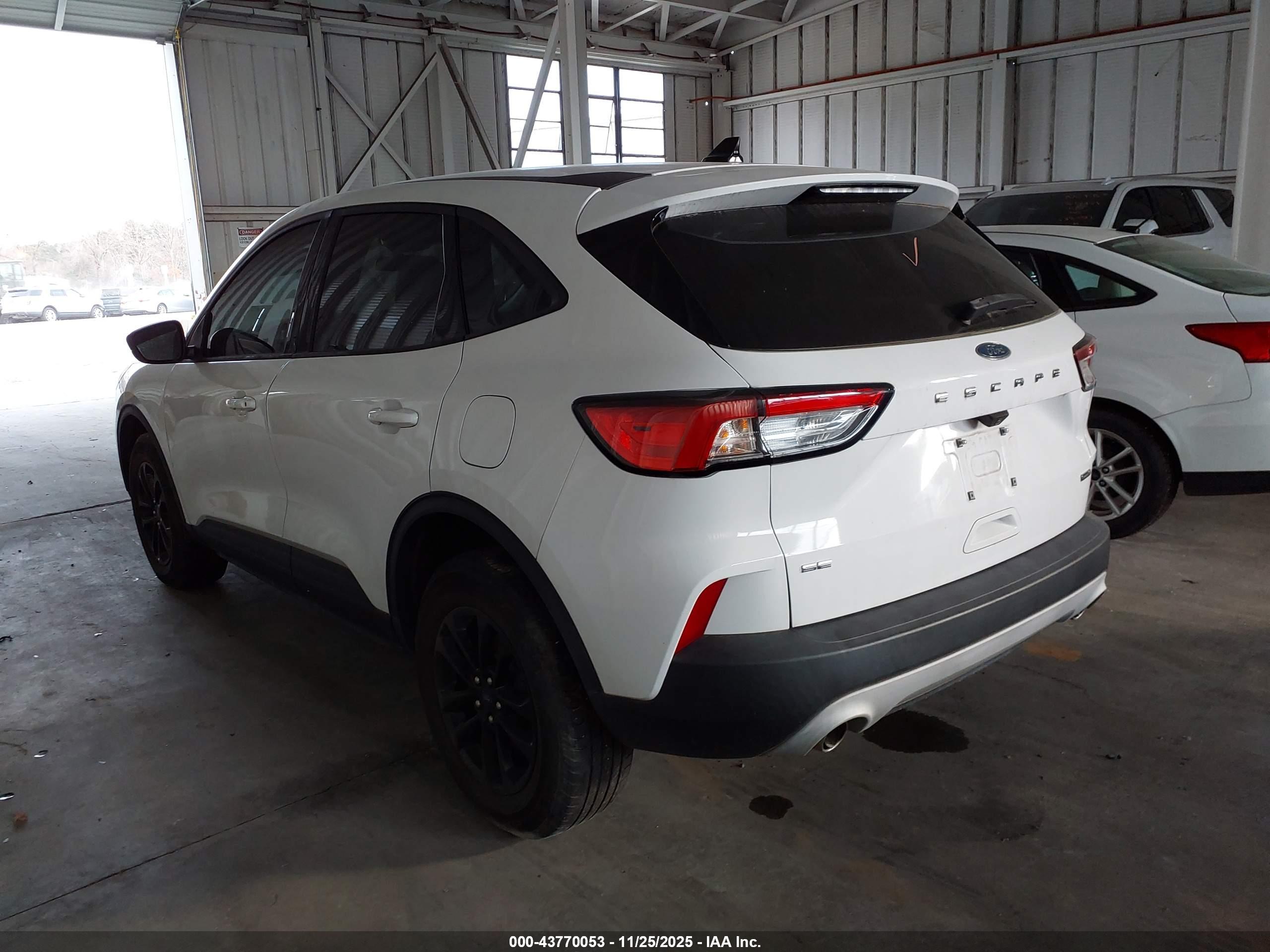 FORD ESCAPE image 3