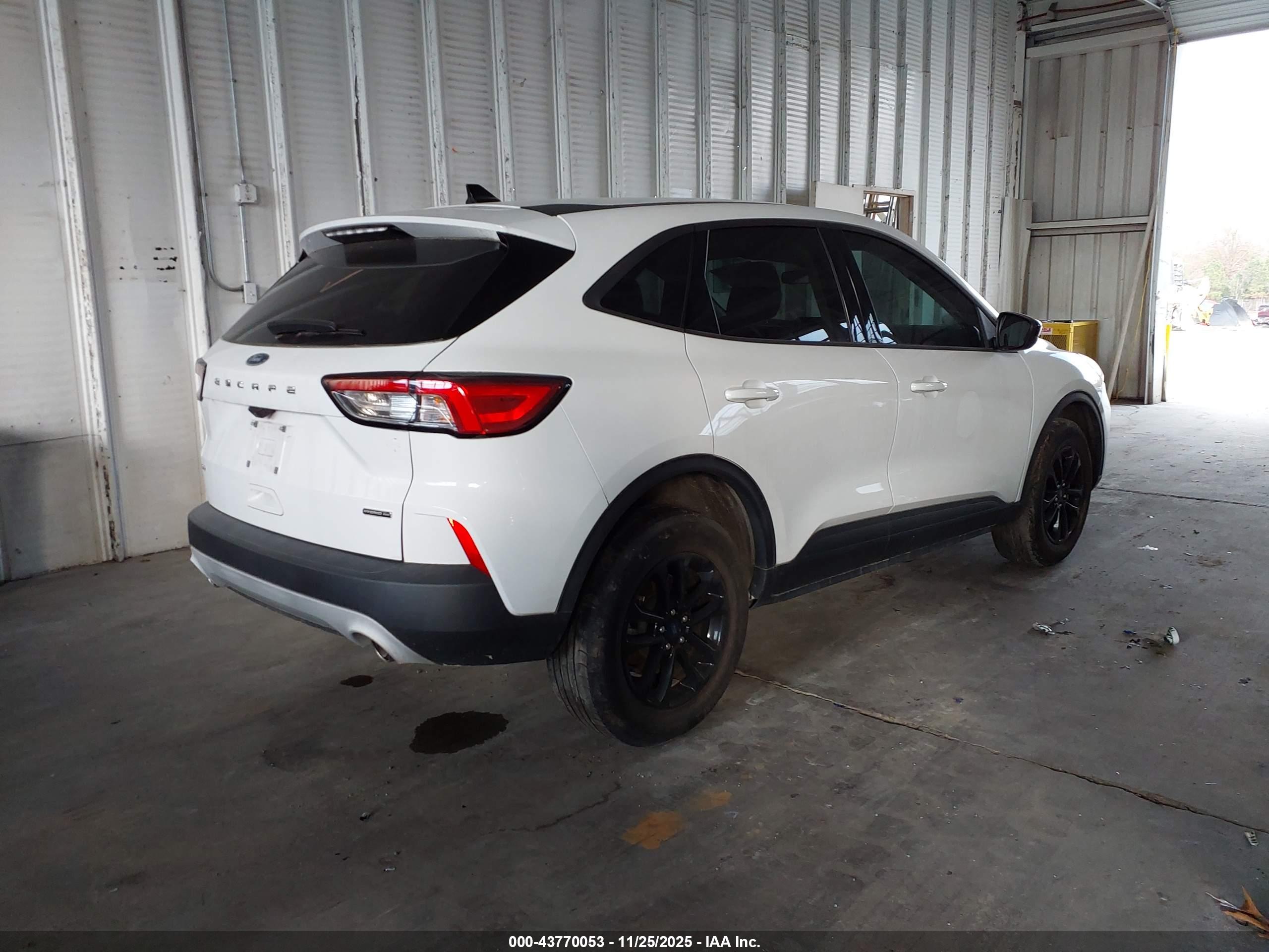 FORD ESCAPE image 4